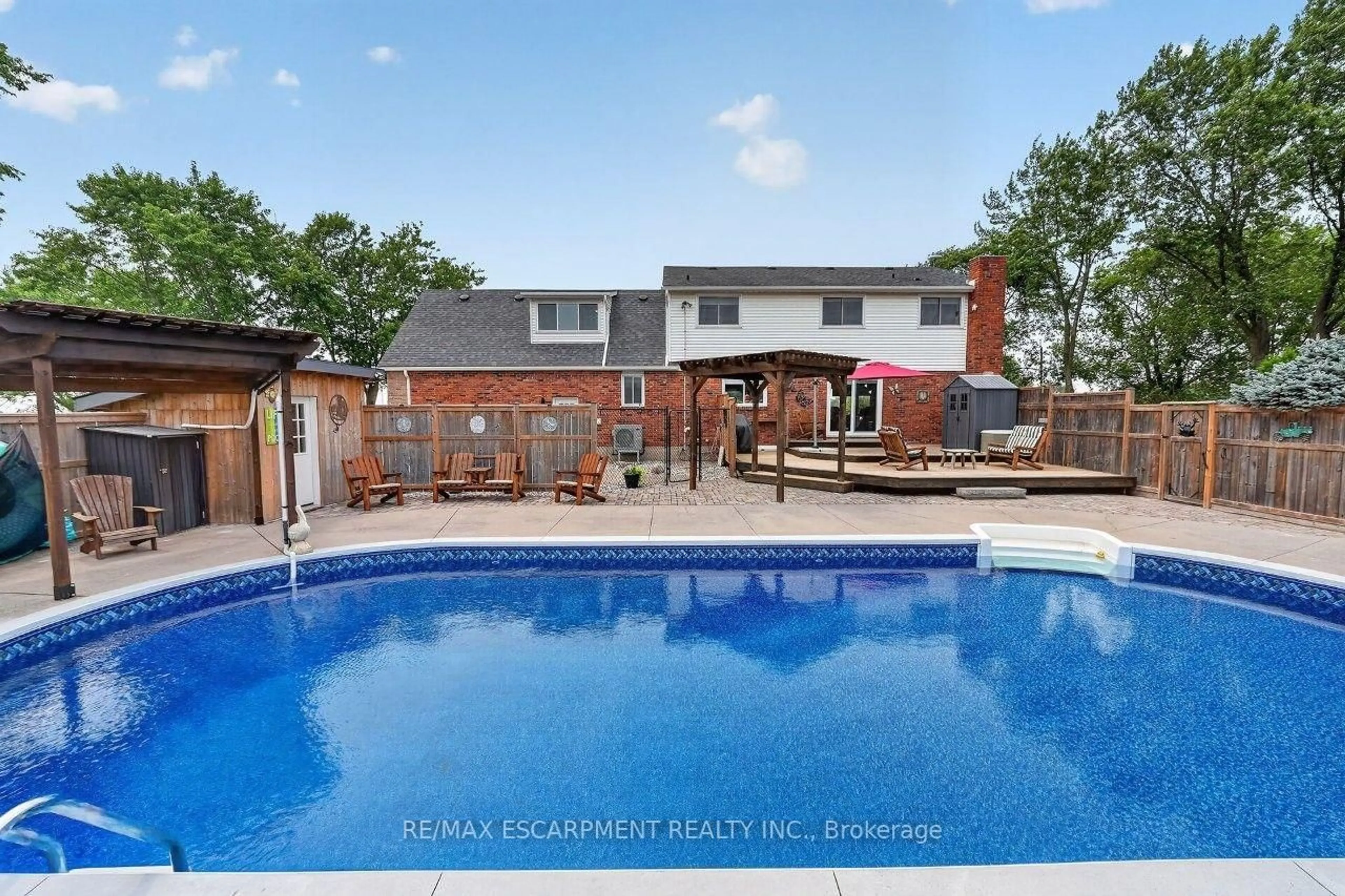 Pool for 2471-2467 Port Davidson Rd, West Lincoln Ontario L0R 2A0