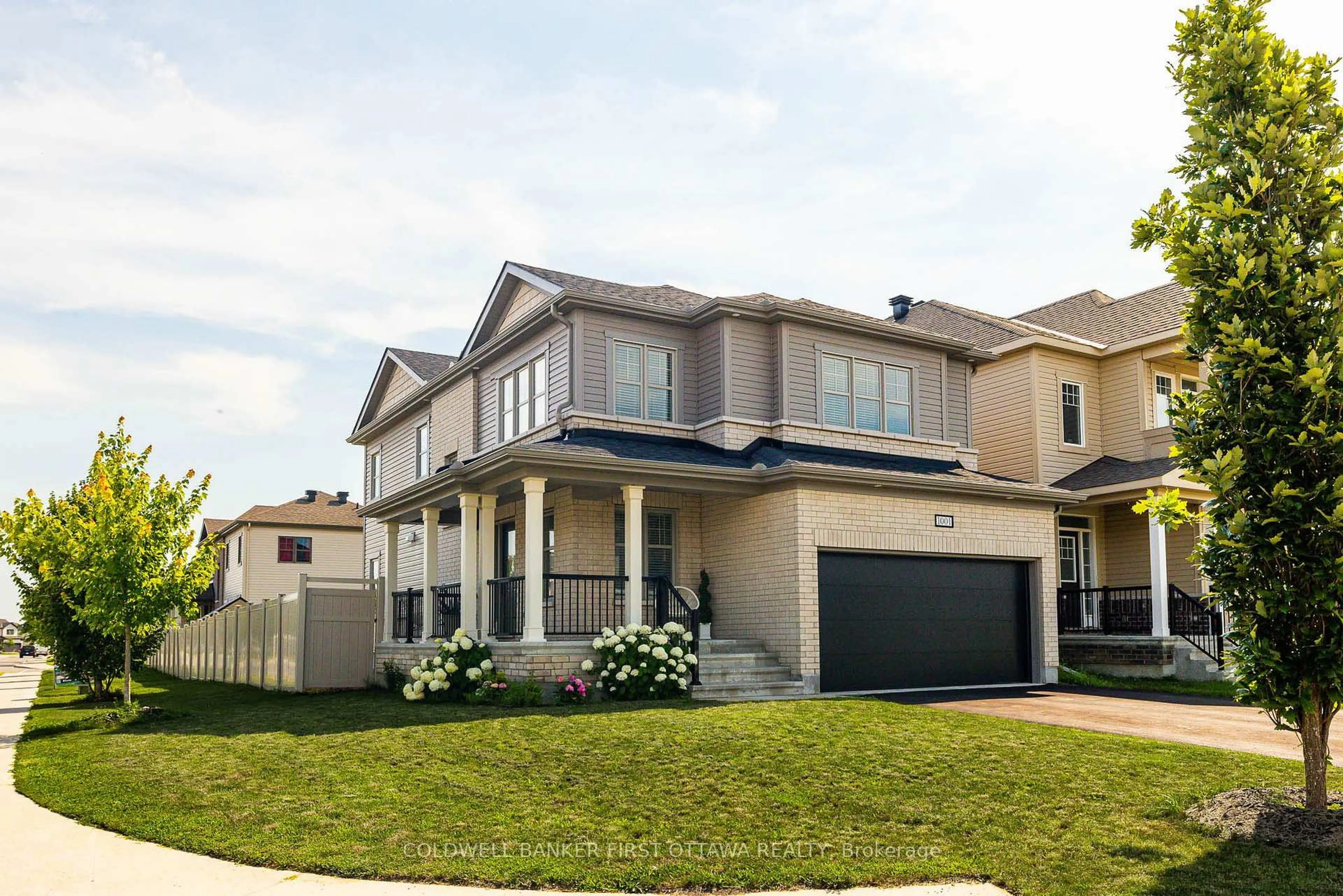 Home with vinyl exterior material, street for 1001 Manege St, Ottawa Ontario K2S 0Y7