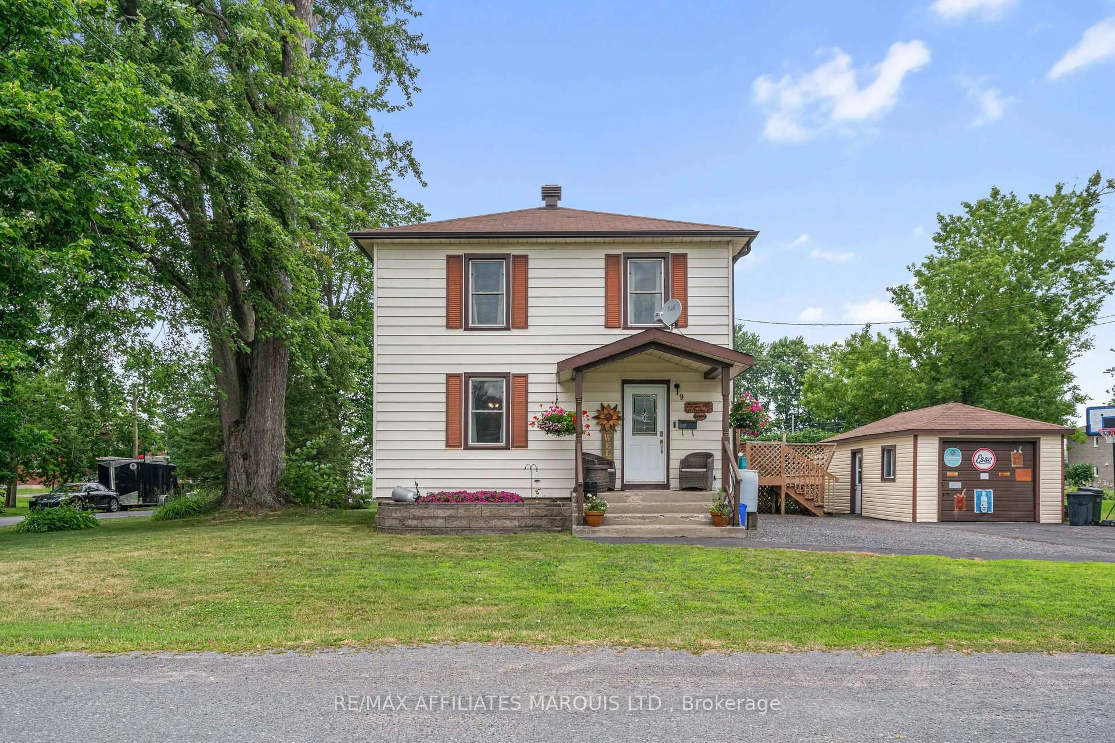 A pic from outside/outdoor area/front of a property/back of a property/a pic from drone, street for 9 Spruce St, South Glengarry Ontario K0C 1N0