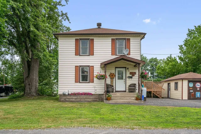 9 Spruce St, South Glengarry 2