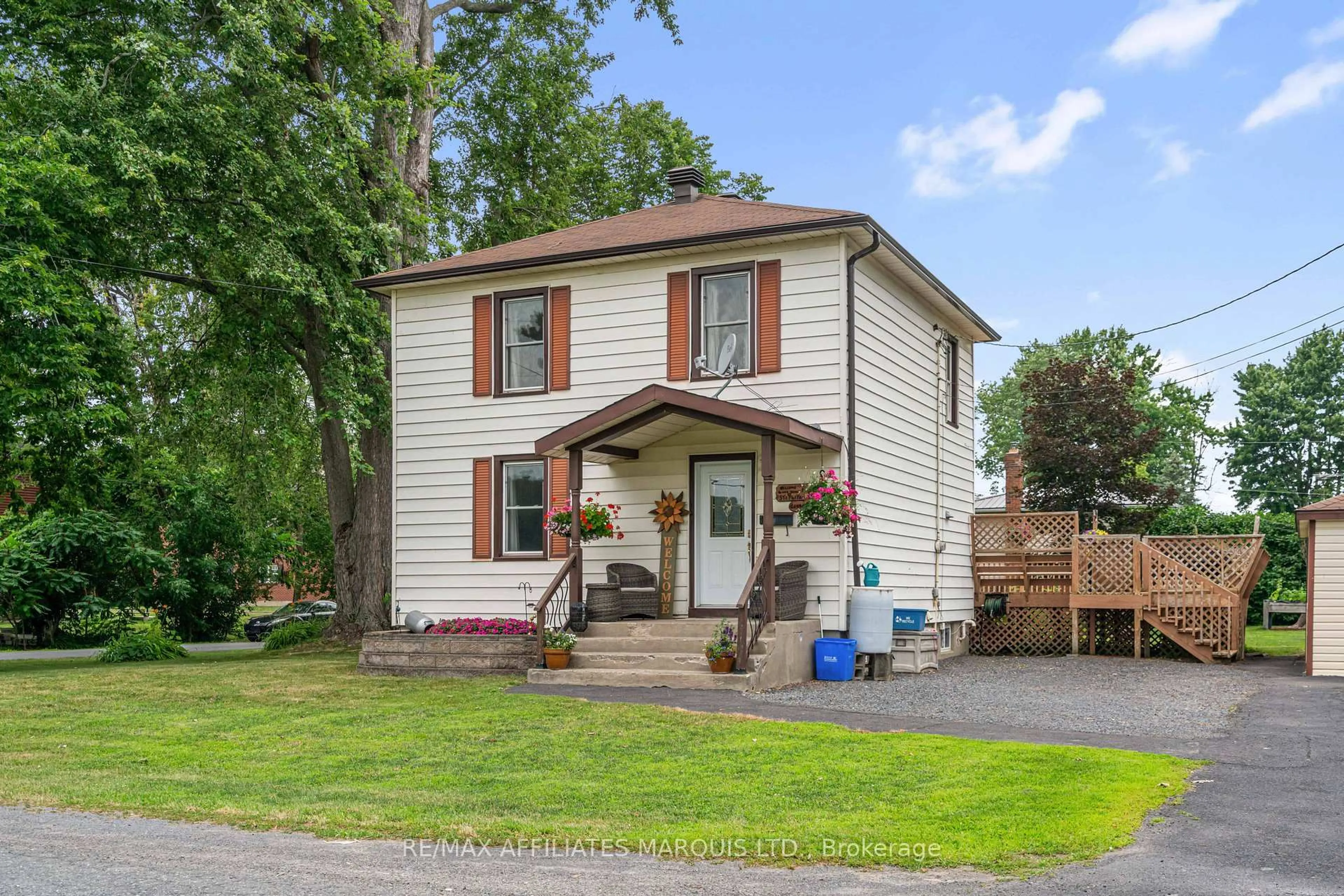 Home with vinyl exterior material, street for 9 Spruce St, South Glengarry Ontario K0C 1N0