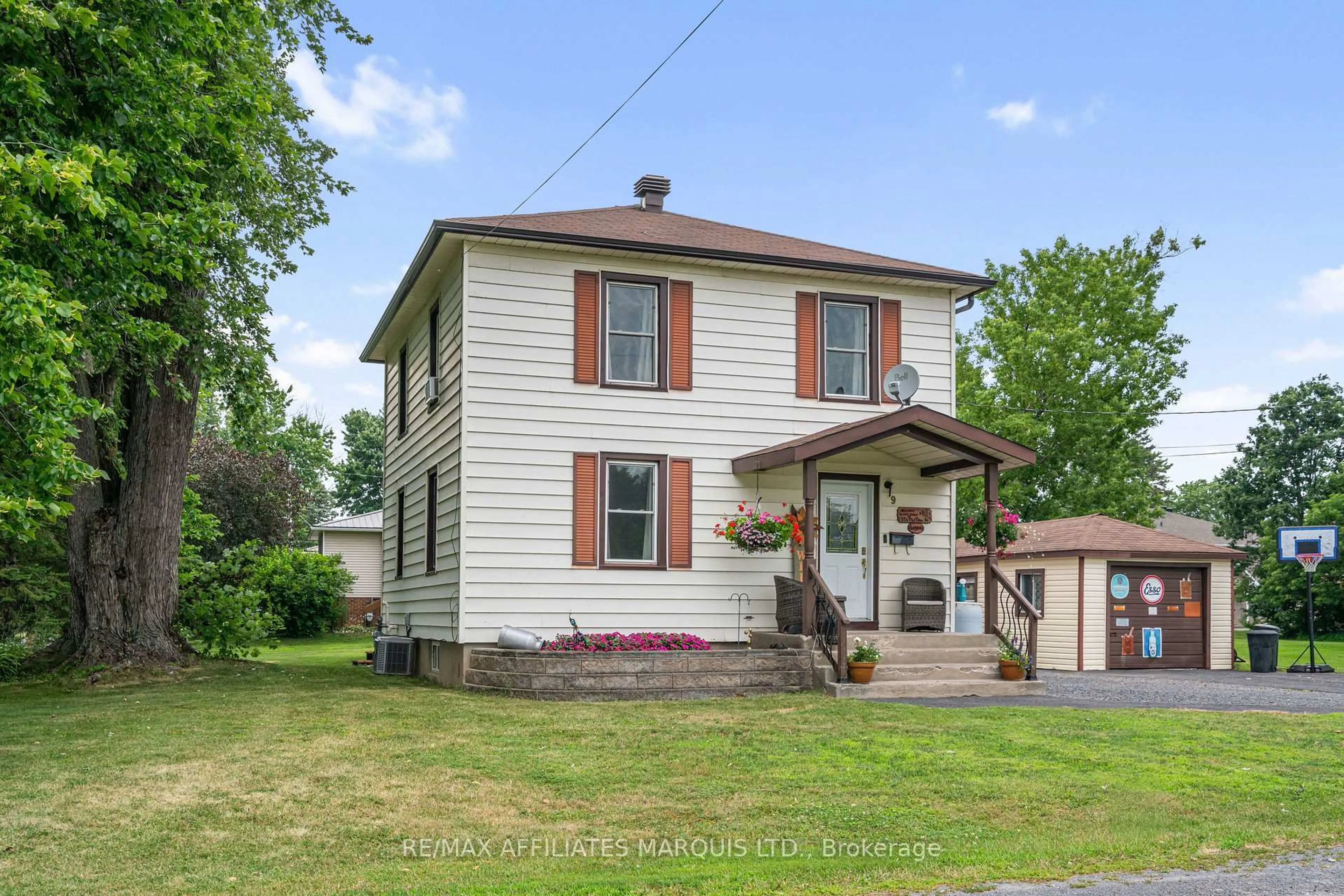 Unknown for 9 Spruce St, South Glengarry Ontario K0C 1N0