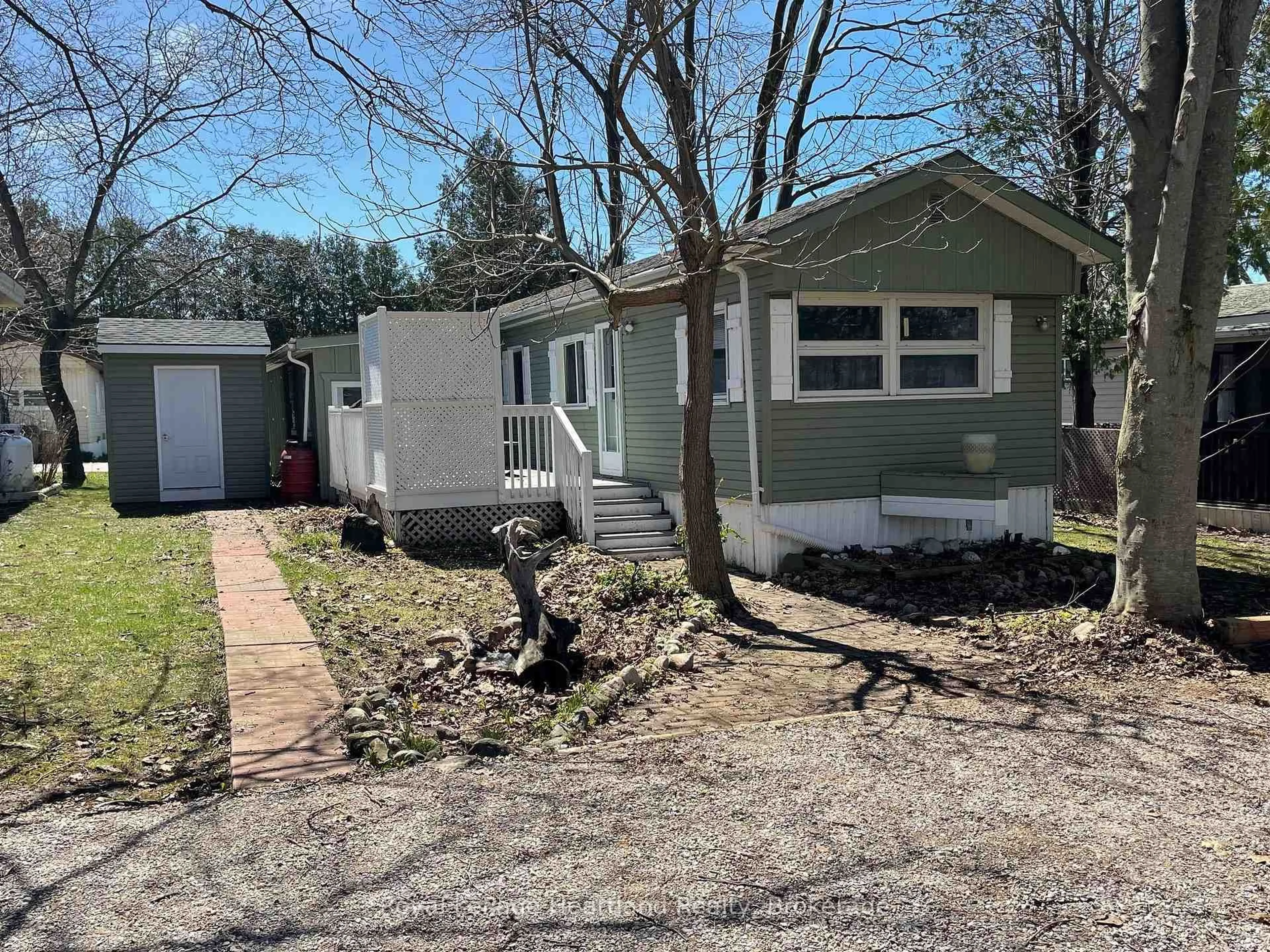 Home with vinyl exterior material, street for 21 RUTH St, Ashfield-Colborne-Wawanosh Ontario N7A 3Y3