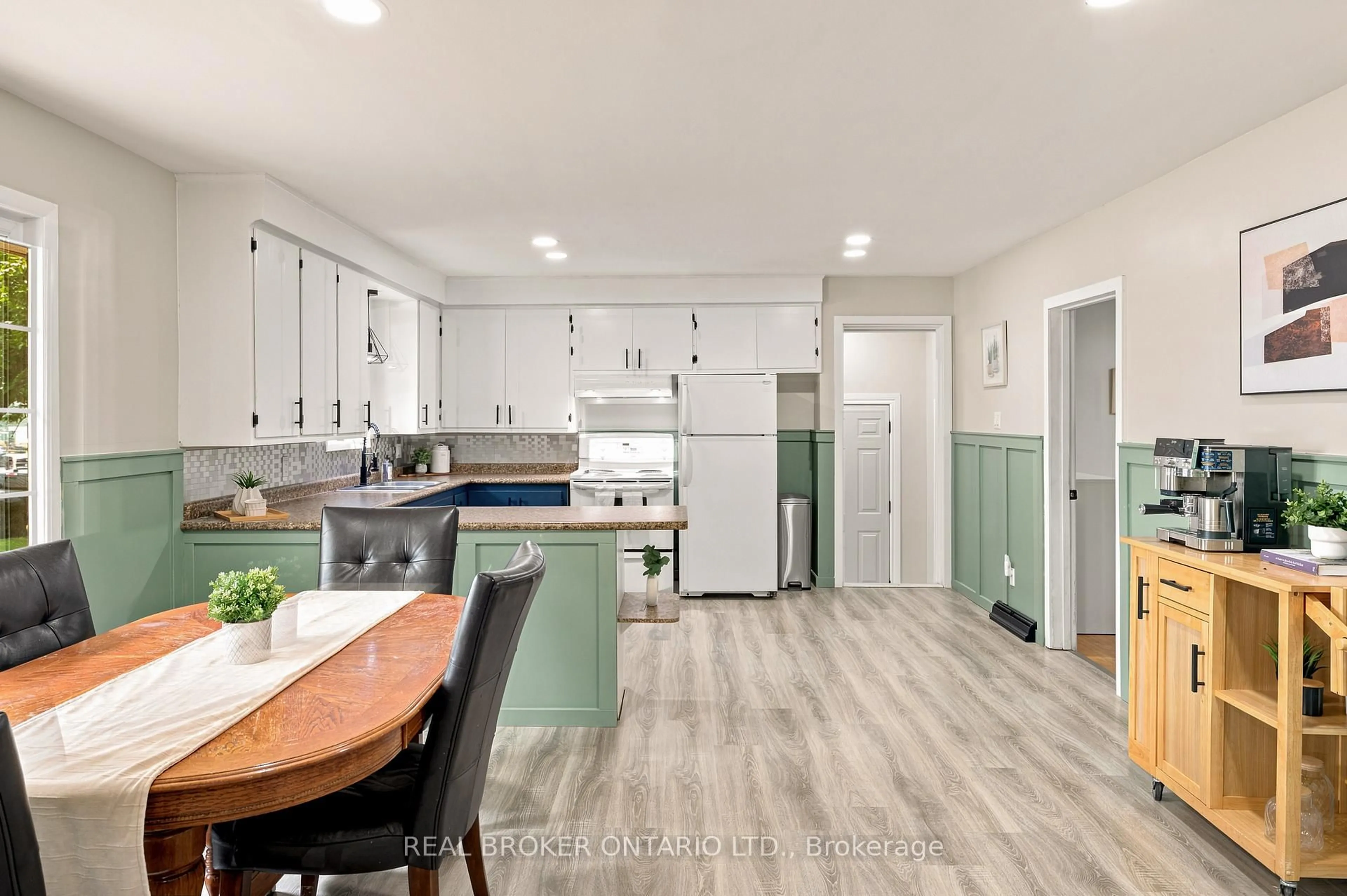 Open concept kitchen, unknown for 45 Argyle Ave, Norfolk Ontario N4B 1J4