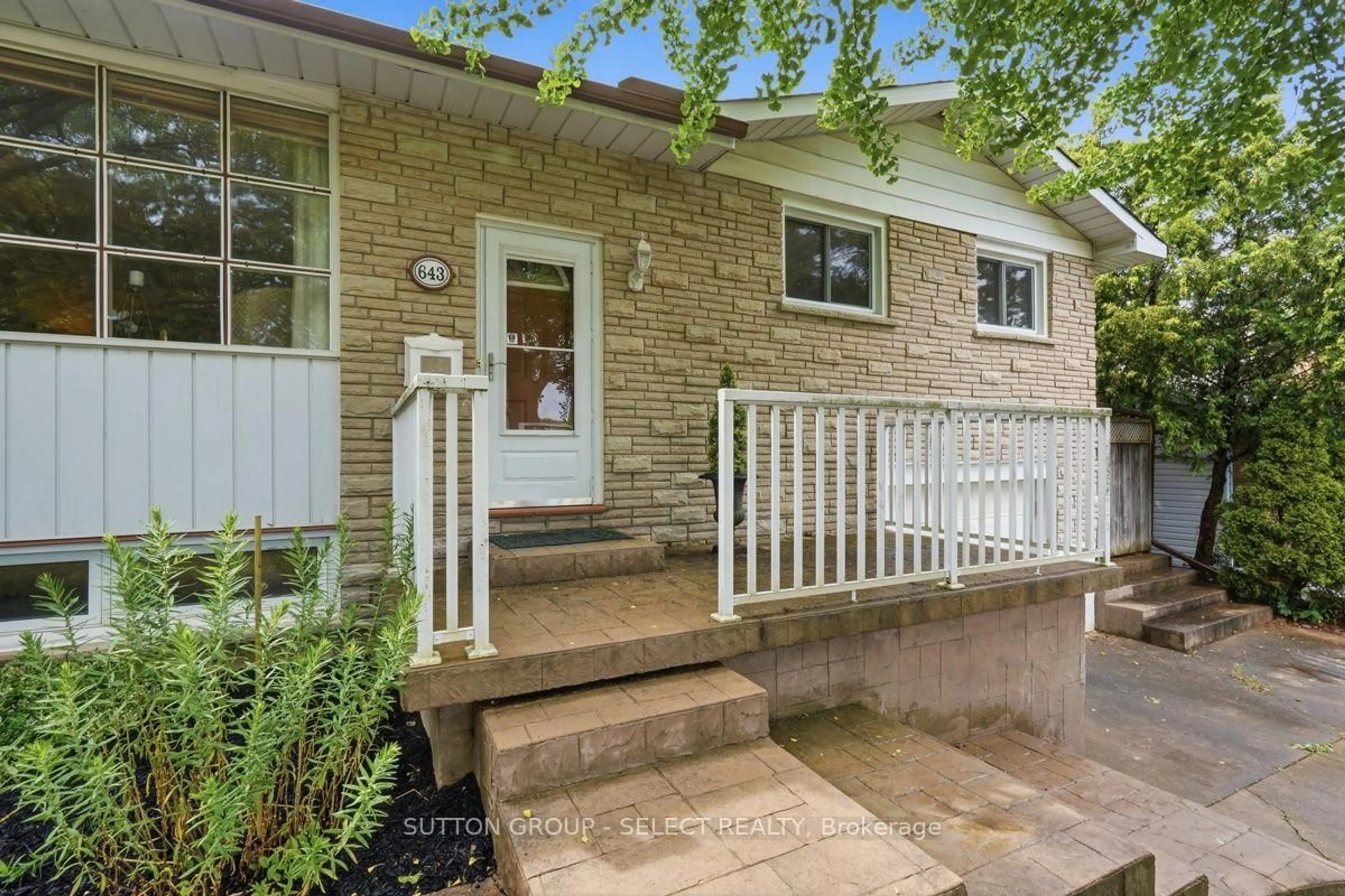 Unknown for 643 Widmore Dr, London South Ontario N6J 3A7