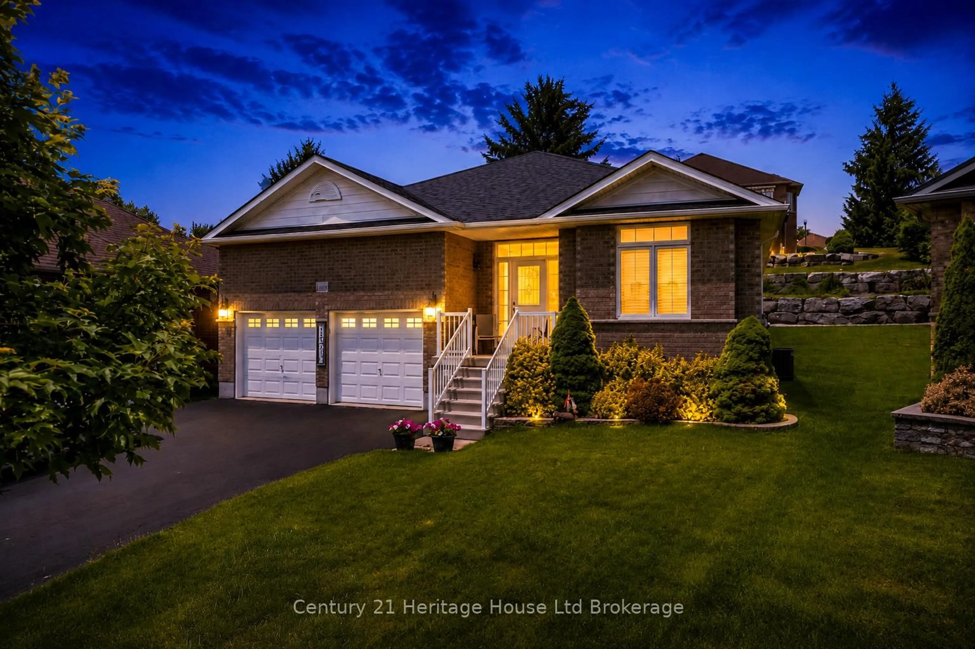 Home with vinyl exterior material, street for 619 Fox Hollow Crt, Woodstock Ontario N4T 1W3