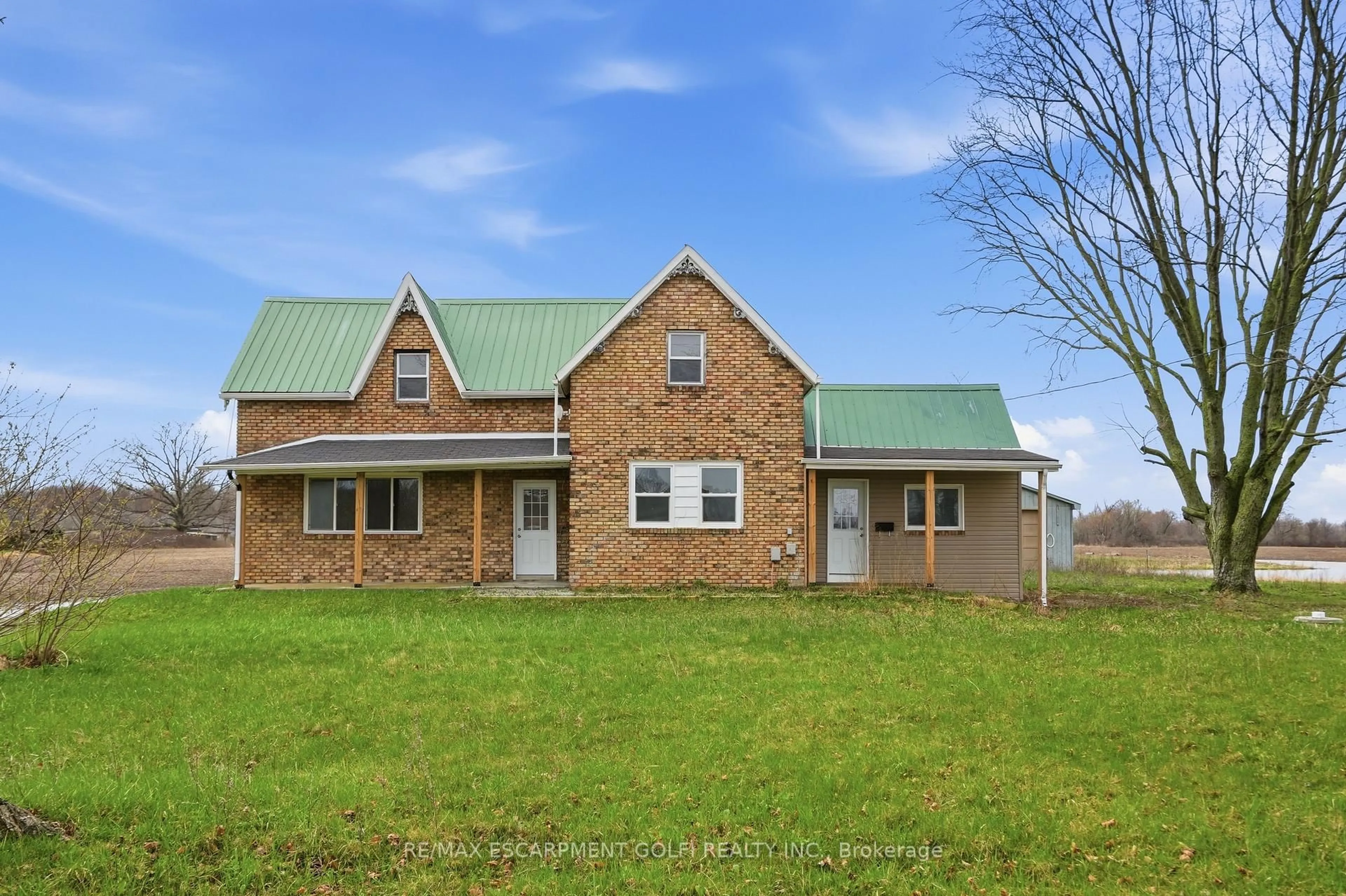 A pic from outside/outdoor area/front of a property/back of a property/a pic from drone, building for 53 Young Rd, Haldimand Ontario N1A 2W7