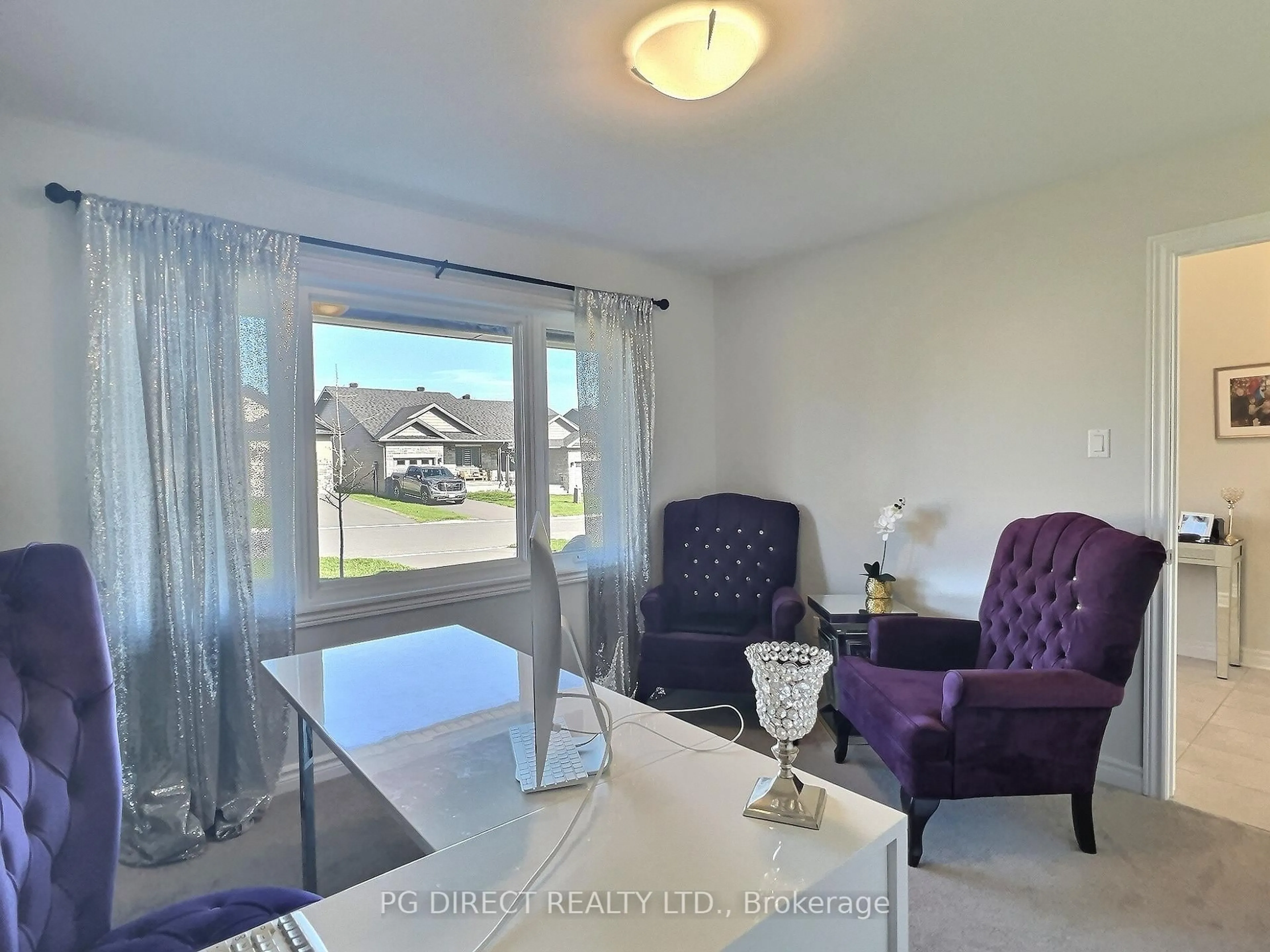 Living room with furniture, unknown for 4 Yade Rd, Arnprior Ontario K7S 0H9