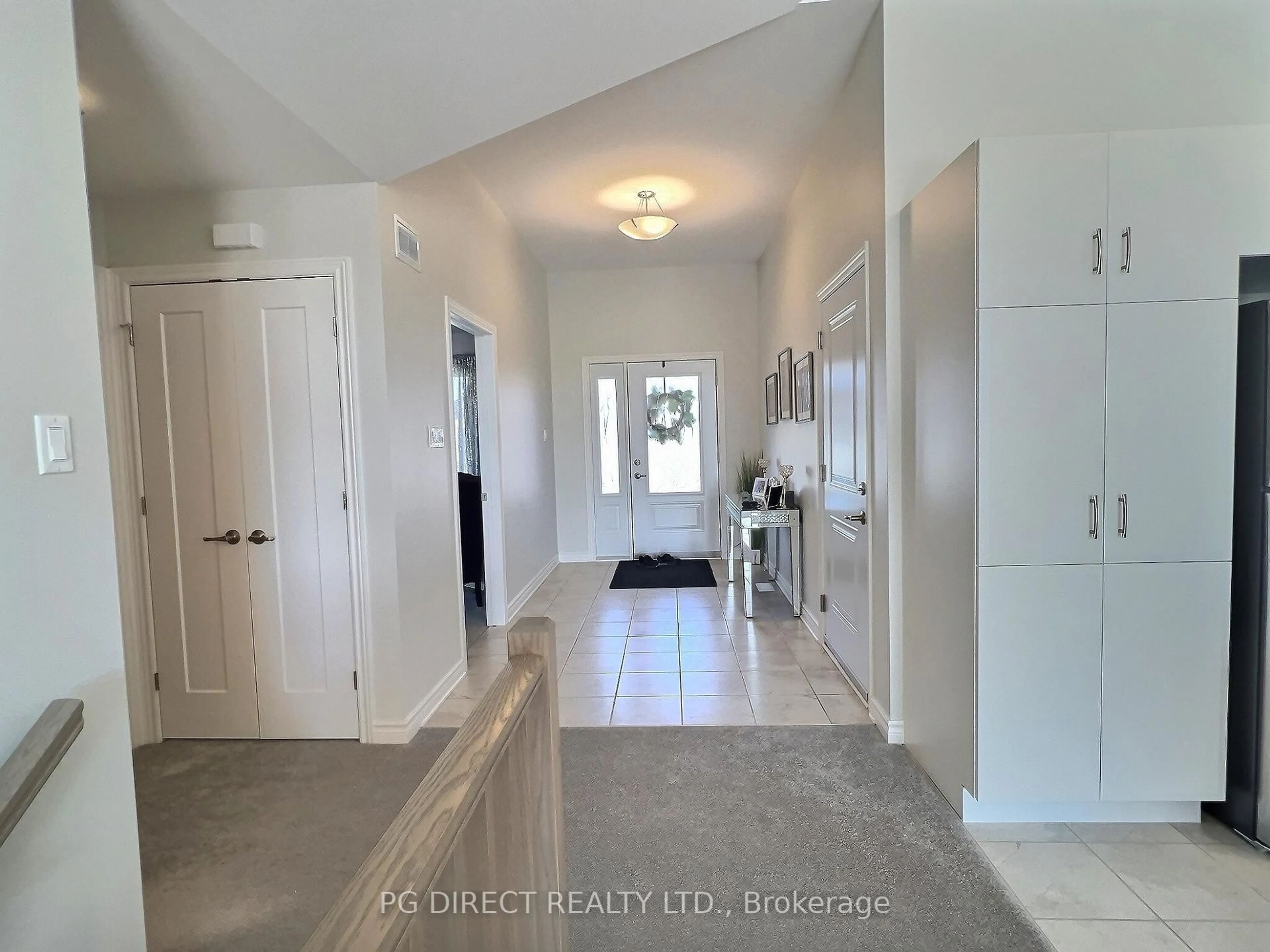 Indoor entryway for 4 Yade Rd, Arnprior Ontario K7S 0H9
