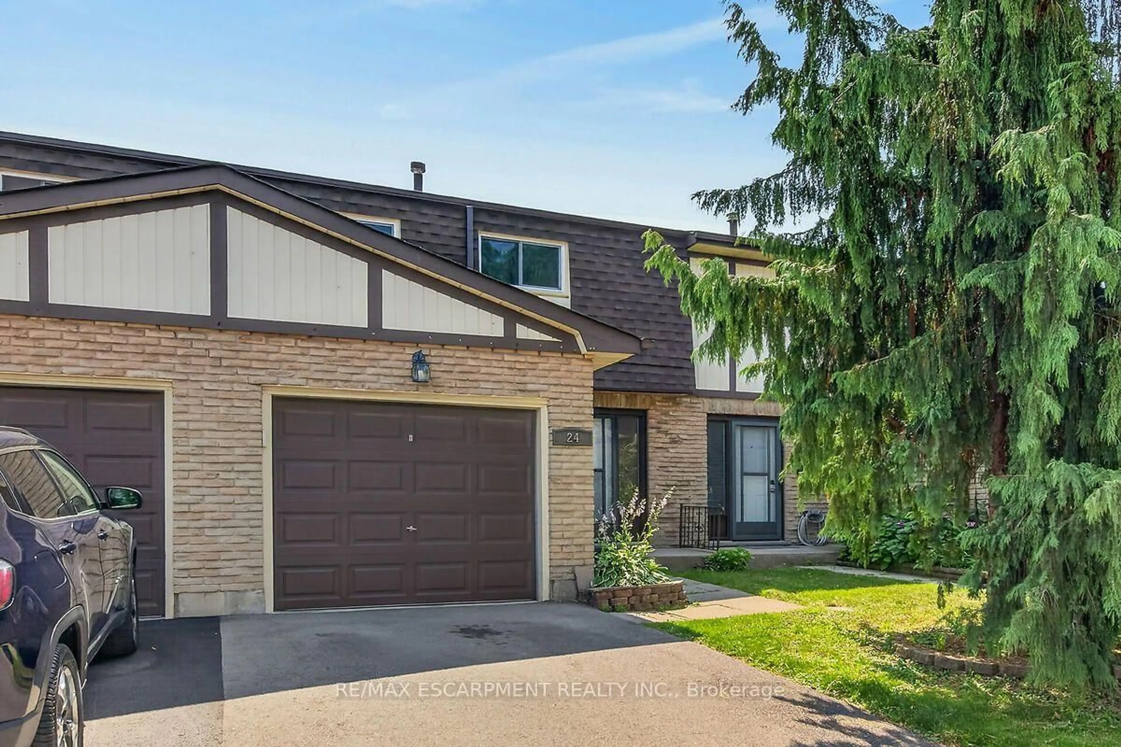 Home with brick exterior material, street for 300 REXFORD Dr #24, Hamilton Ontario L8W 1P5