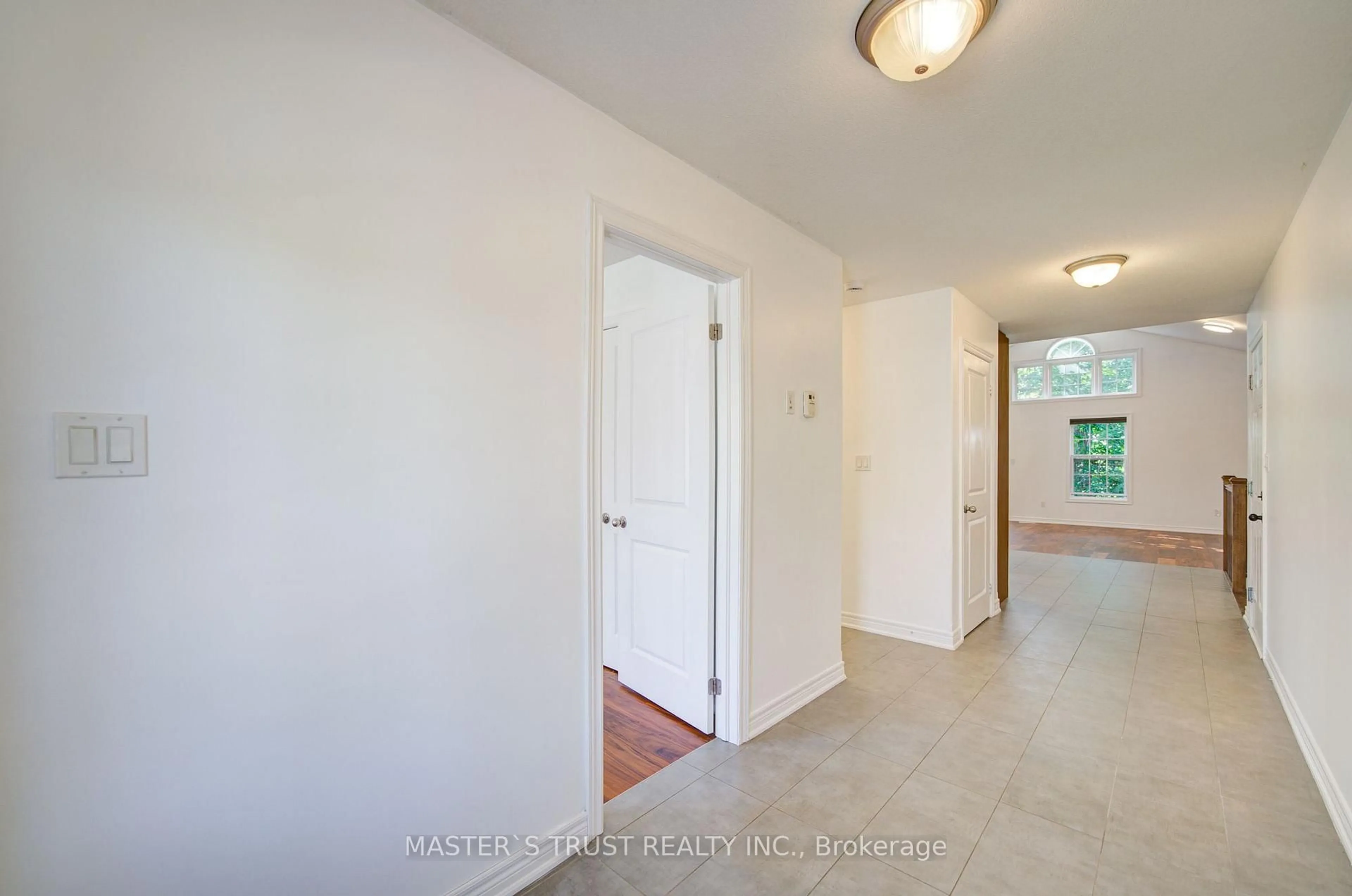 Unknown for 569 Grange Way, Peterborough Ontario N1E 7C9