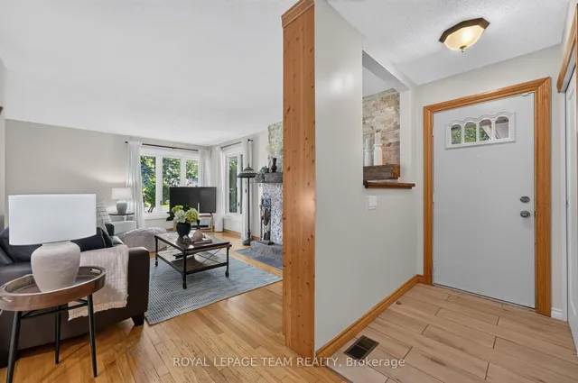 9 Laurentide Rd, Ottawa 5