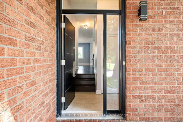 8 Rastila Cres, Ottawa 4