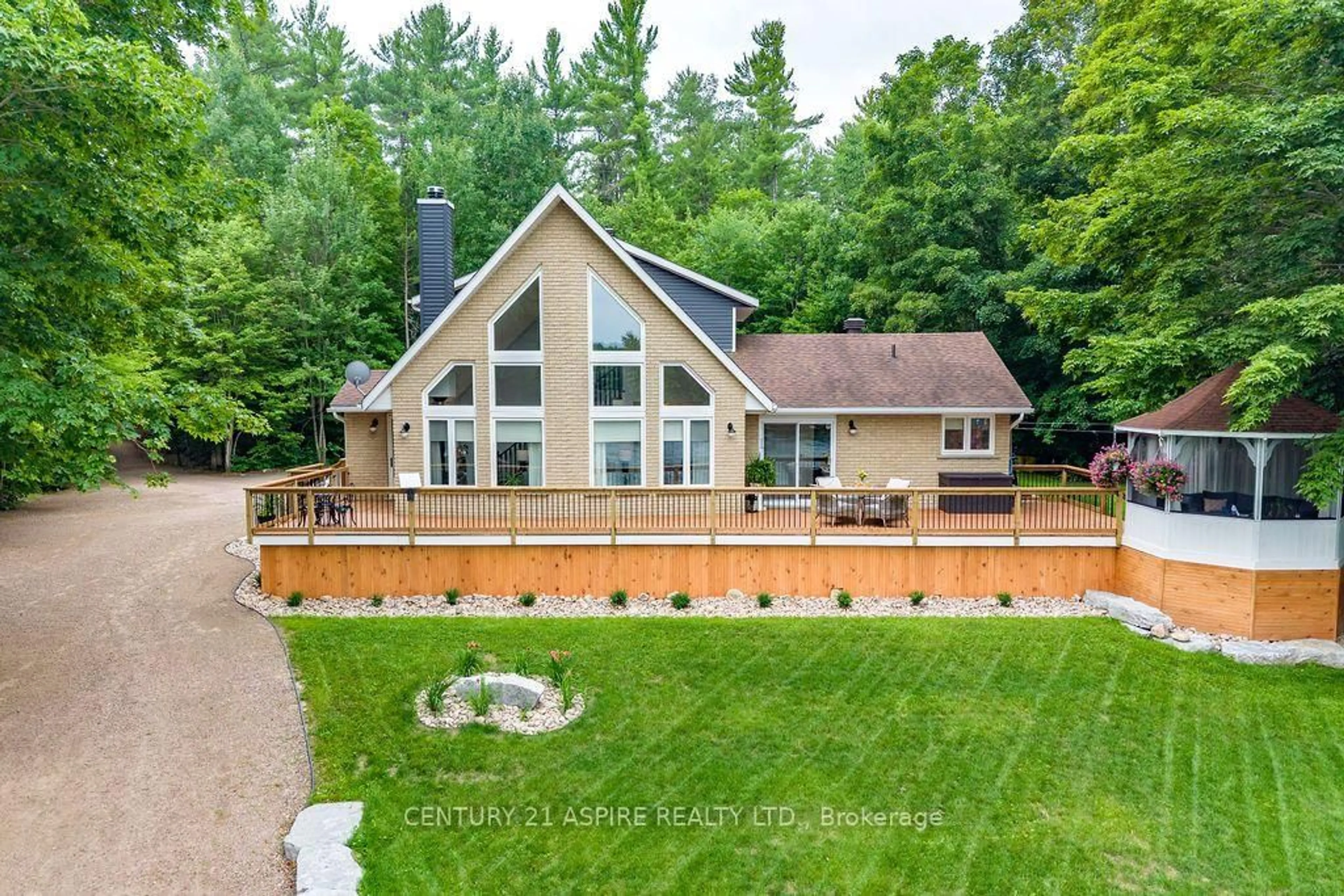 A pic from outside/outdoor area/front of a property/back of a property/a pic from drone, water/lake/river/ocean view for 978 Rantz Rd, Petawawa Ontario K8H 2W8