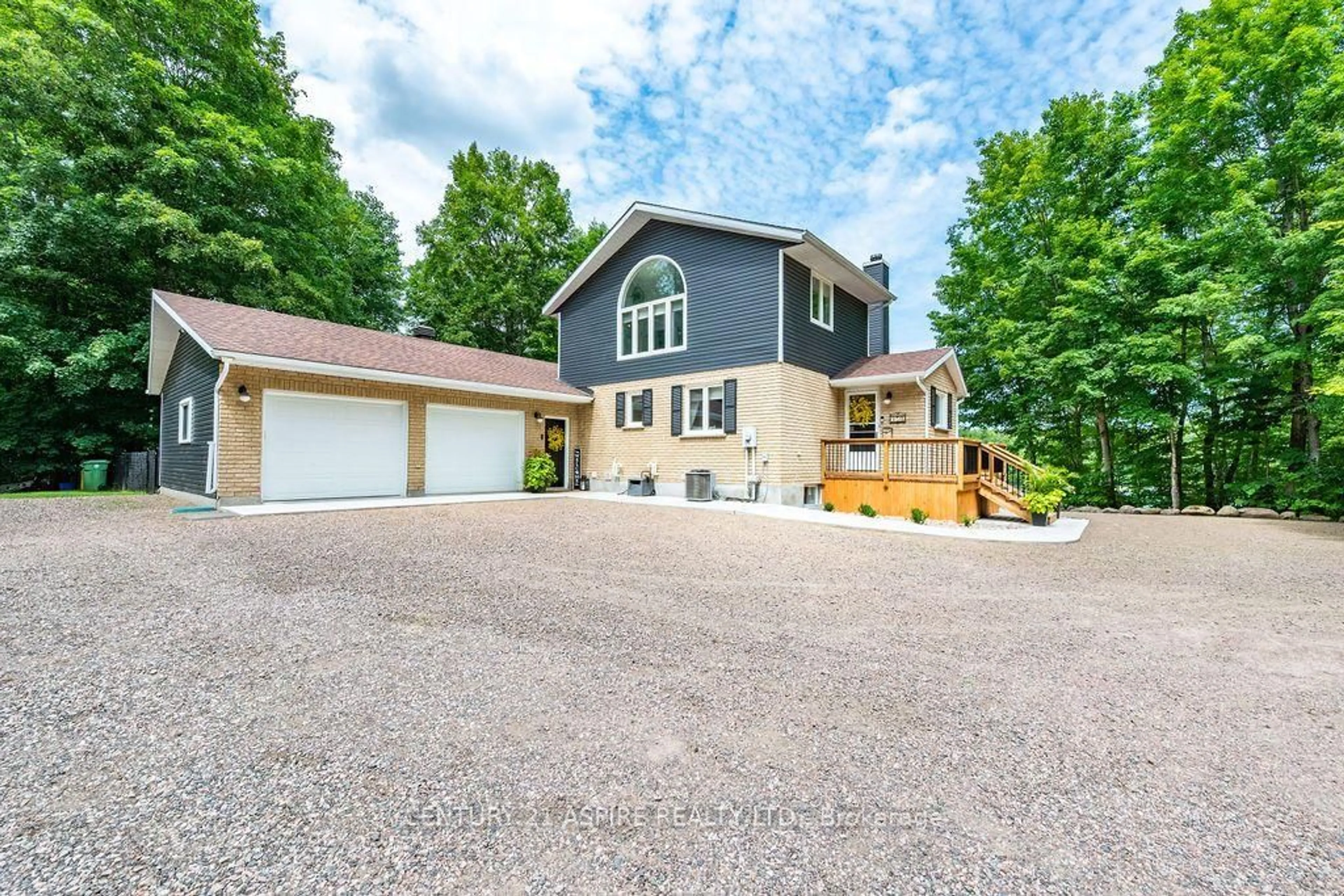 A pic from outside/outdoor area/front of a property/back of a property/a pic from drone, street for 978 Rantz Rd, Petawawa Ontario K8H 2W8