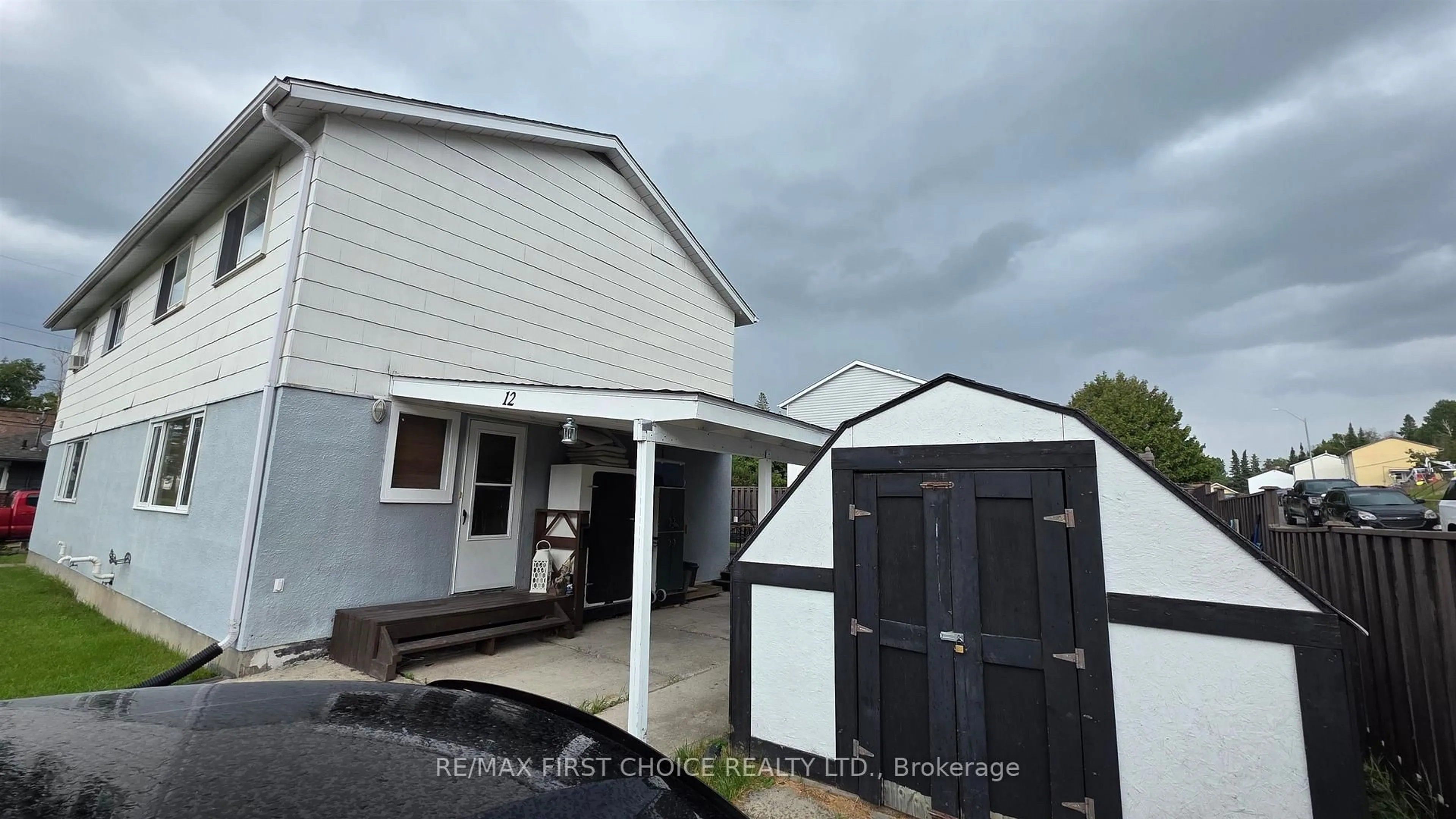 A pic from outside/outdoor area/front of a property/back of a property/a pic from drone, building for 12 Drewry Dr, Kenora Ontario P9N 2X8