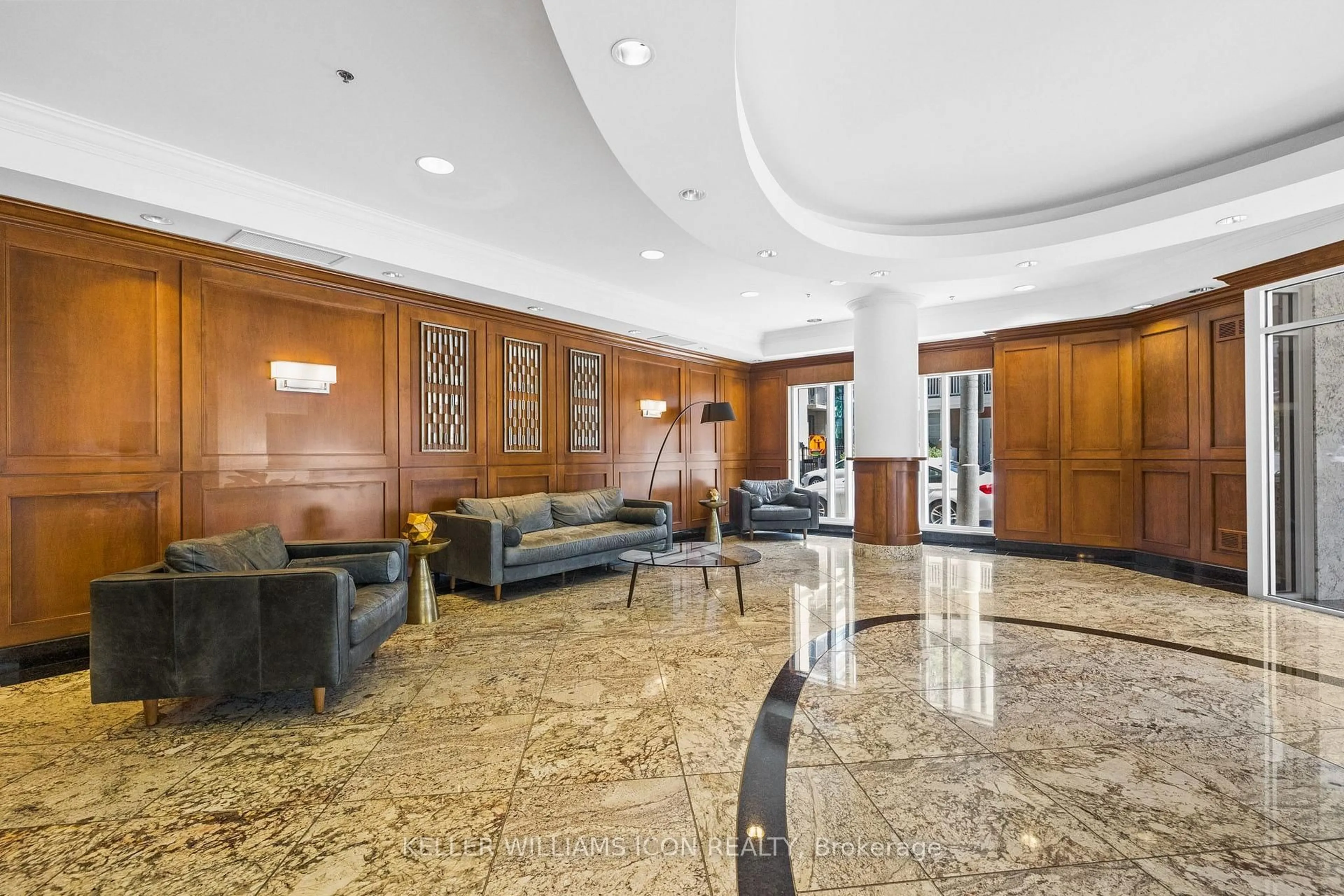 Lobby for 195 BESSERER St #2202, Ottawa Ontario K1N 0B6