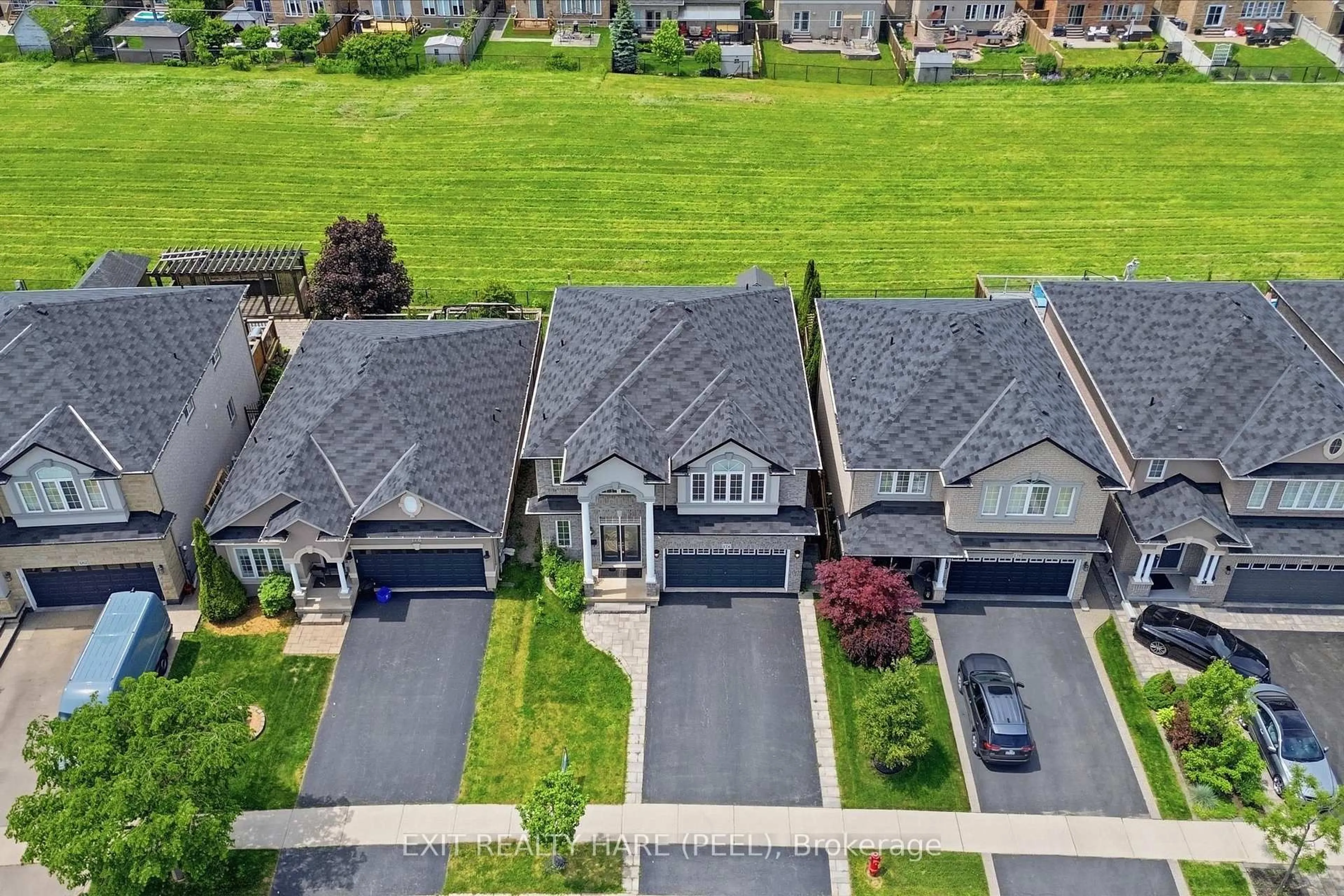 A pic from outside/outdoor area/front of a property/back of a property/a pic from drone, street for 174 Irwin Ave, Hamilton Ontario L9K 0A8