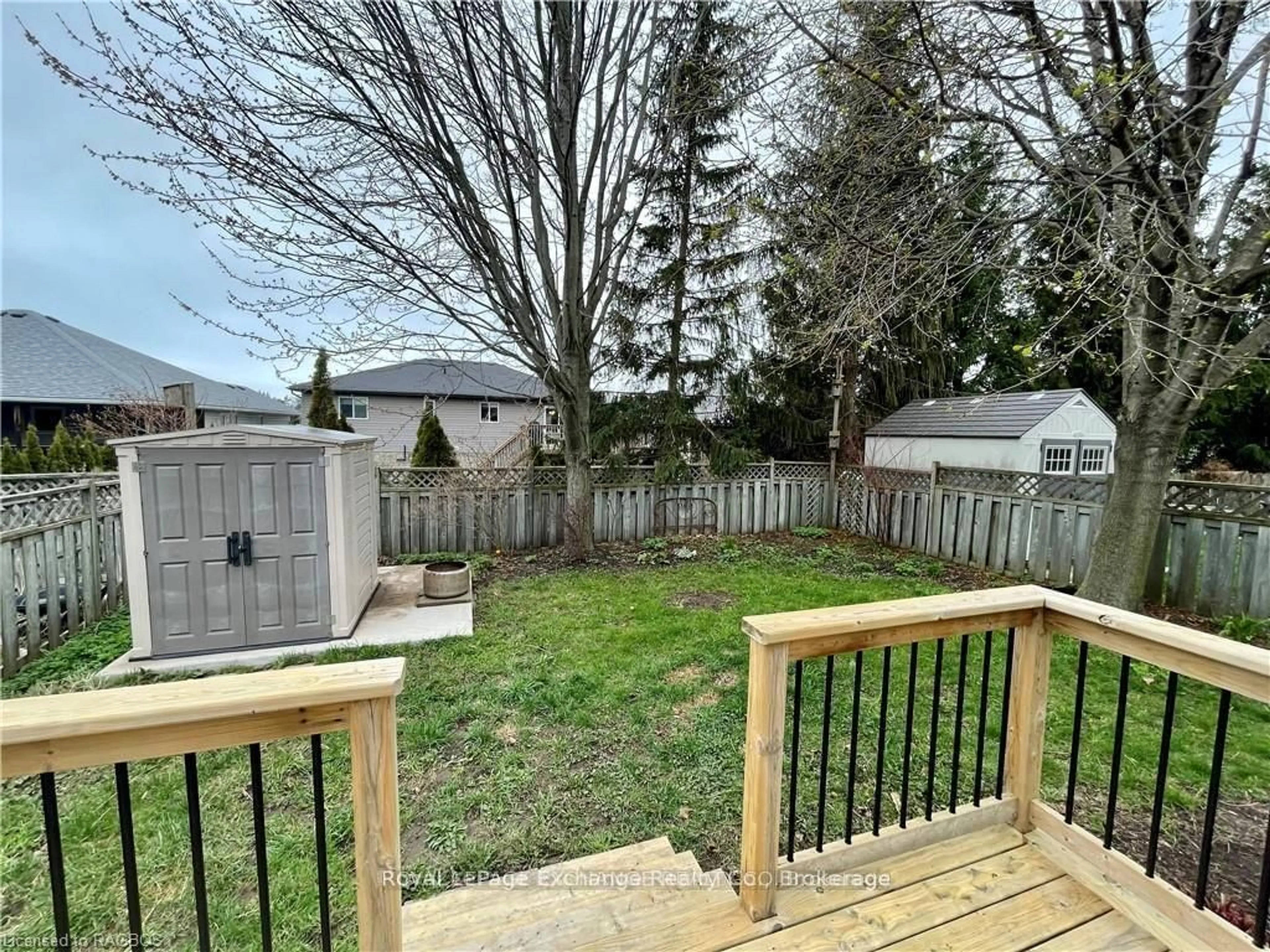 Patio, unknown for 792 Mackendrick Dr, Kincardine Ontario N2Z 3A5