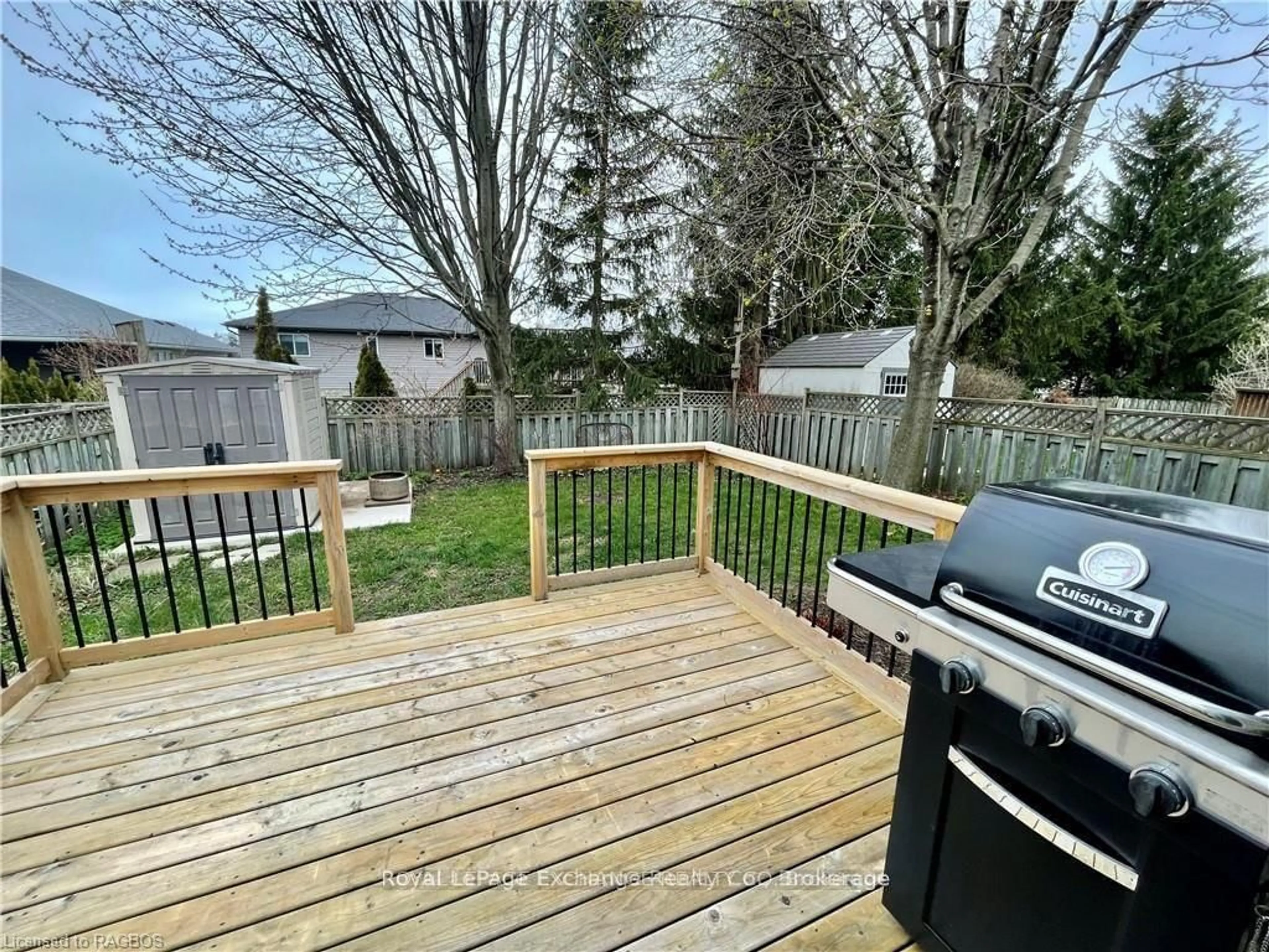 Patio, unknown for 792 Mackendrick Dr, Kincardine Ontario N2Z 3A5