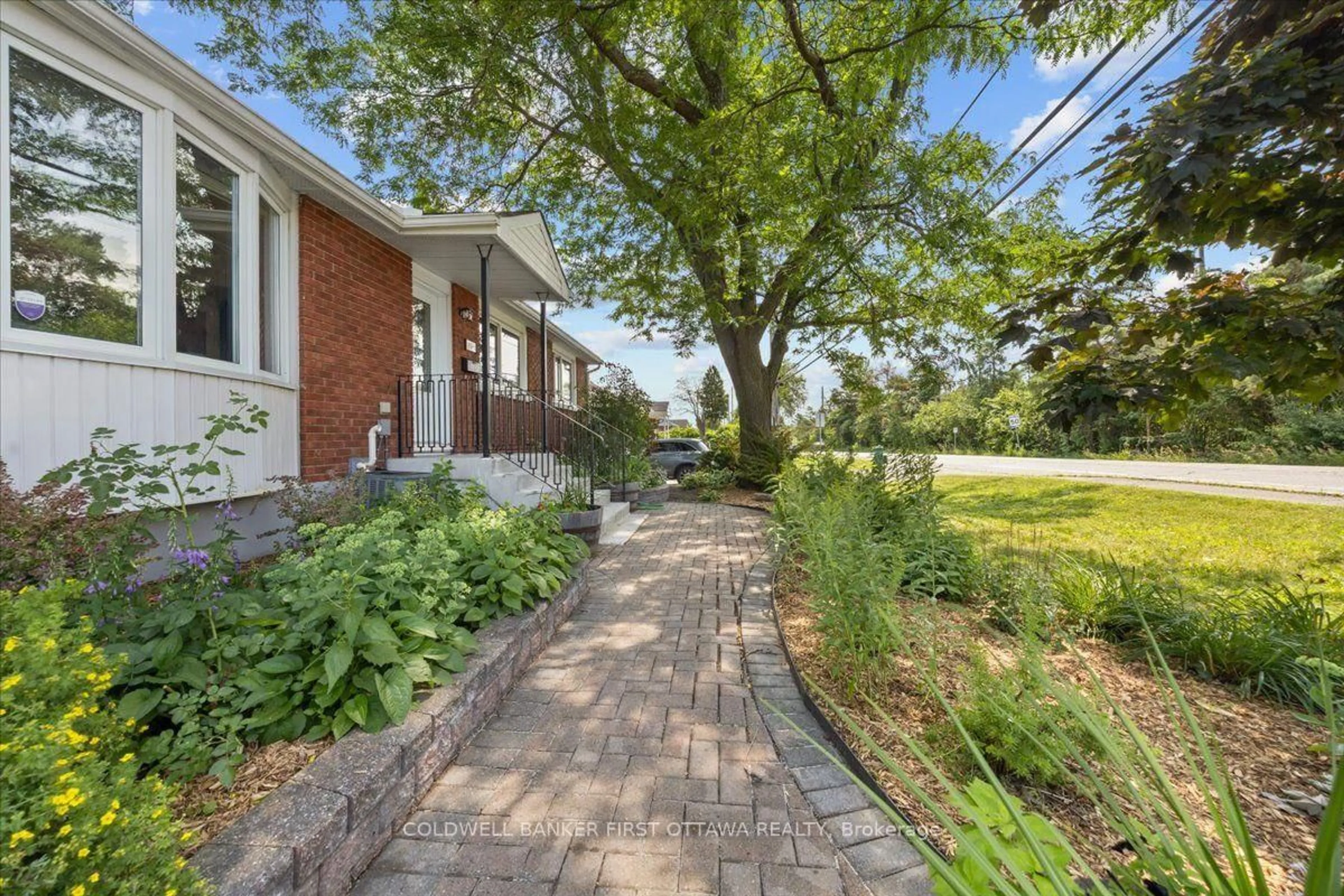Unknown for 881 BLAIR Rd, Ottawa Ontario K1J 7M7
