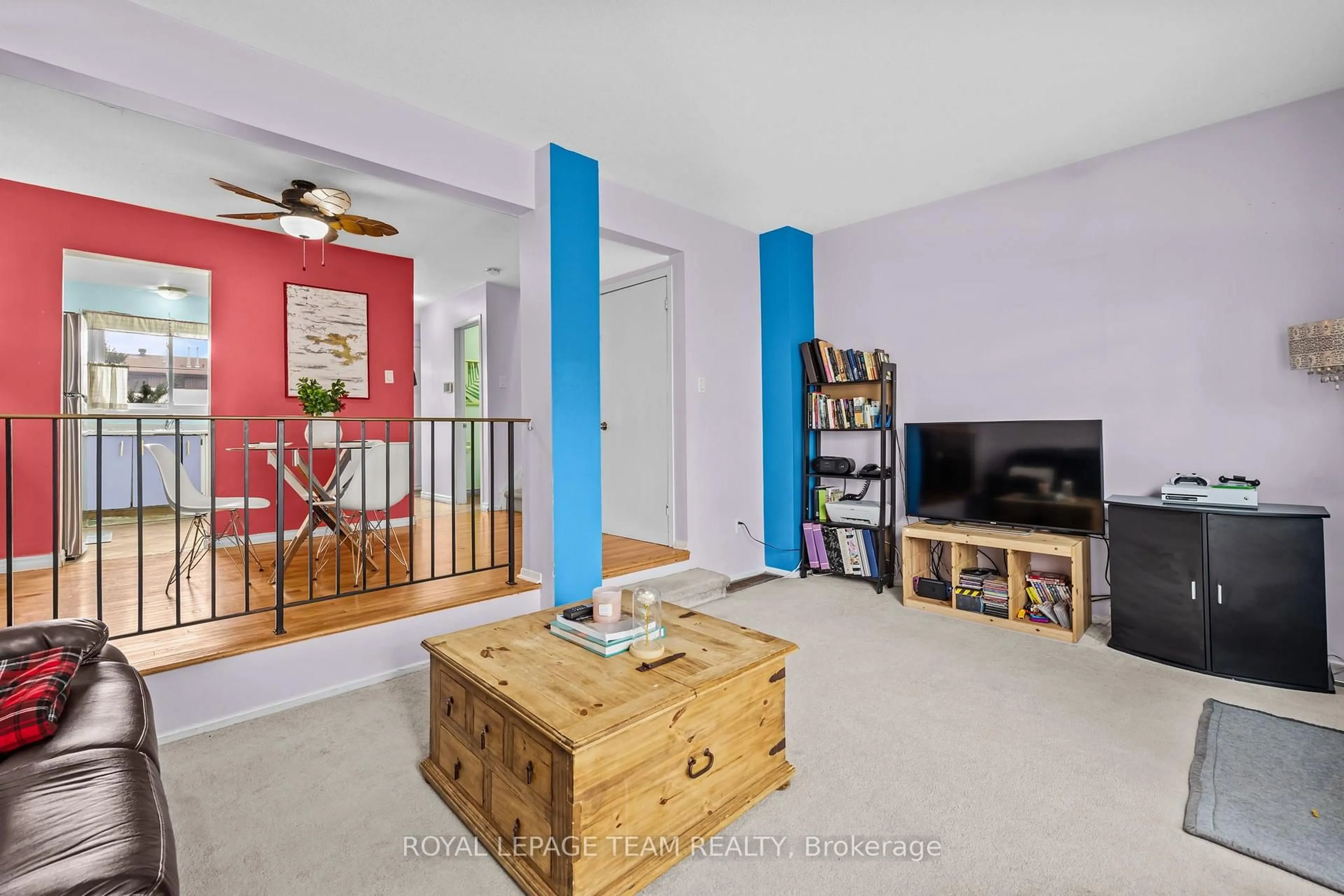 Living room with furniture, unknown for 11E FOXHILL Way, Ottawa Ontario K2J 1P3