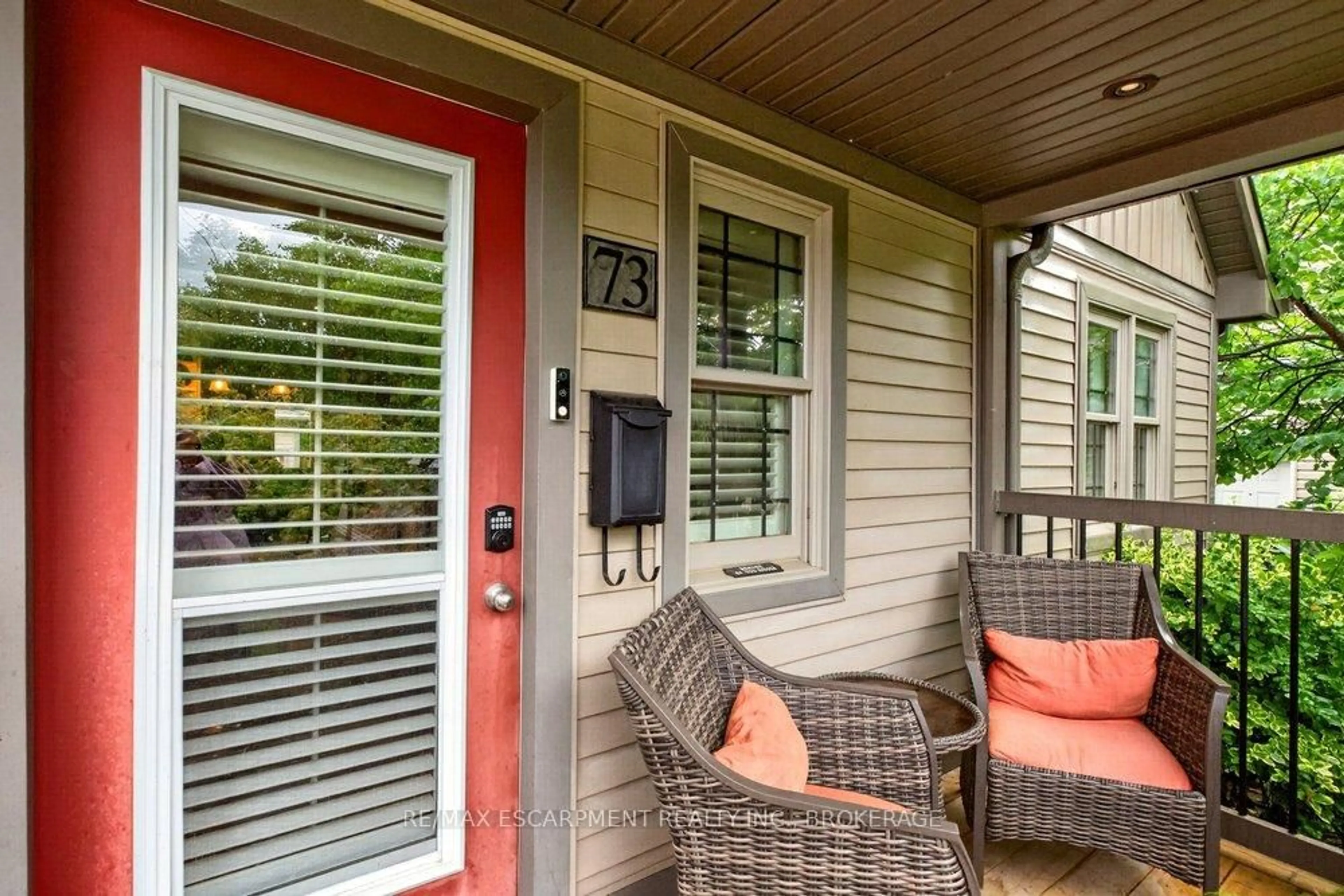 Patio, street for 73 MARGERY Ave, St. Catharines Ontario L2R 6K2