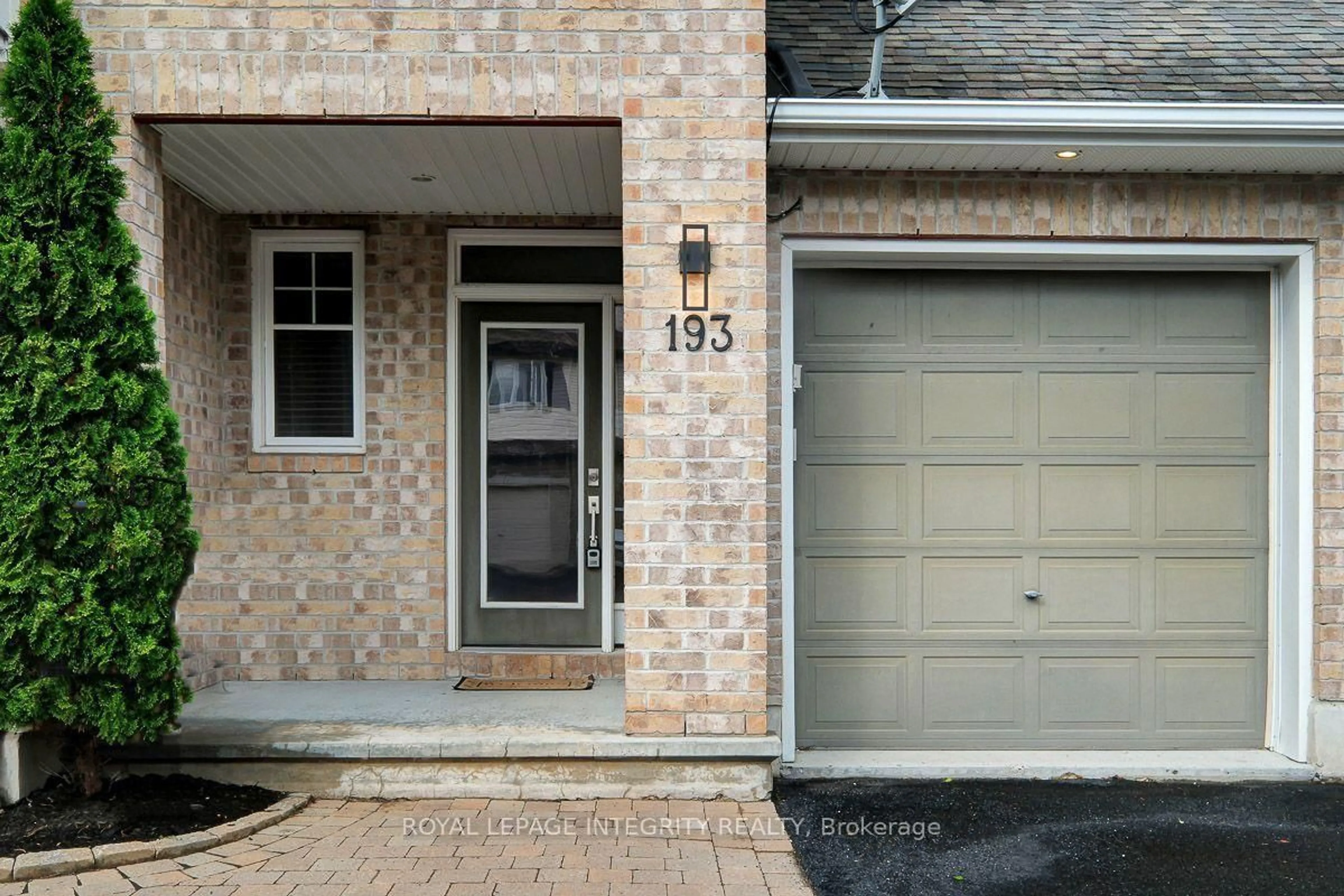 Home with brick exterior material, street for 193 Mojave Cres, Stittsville Ontario K2S 0H4
