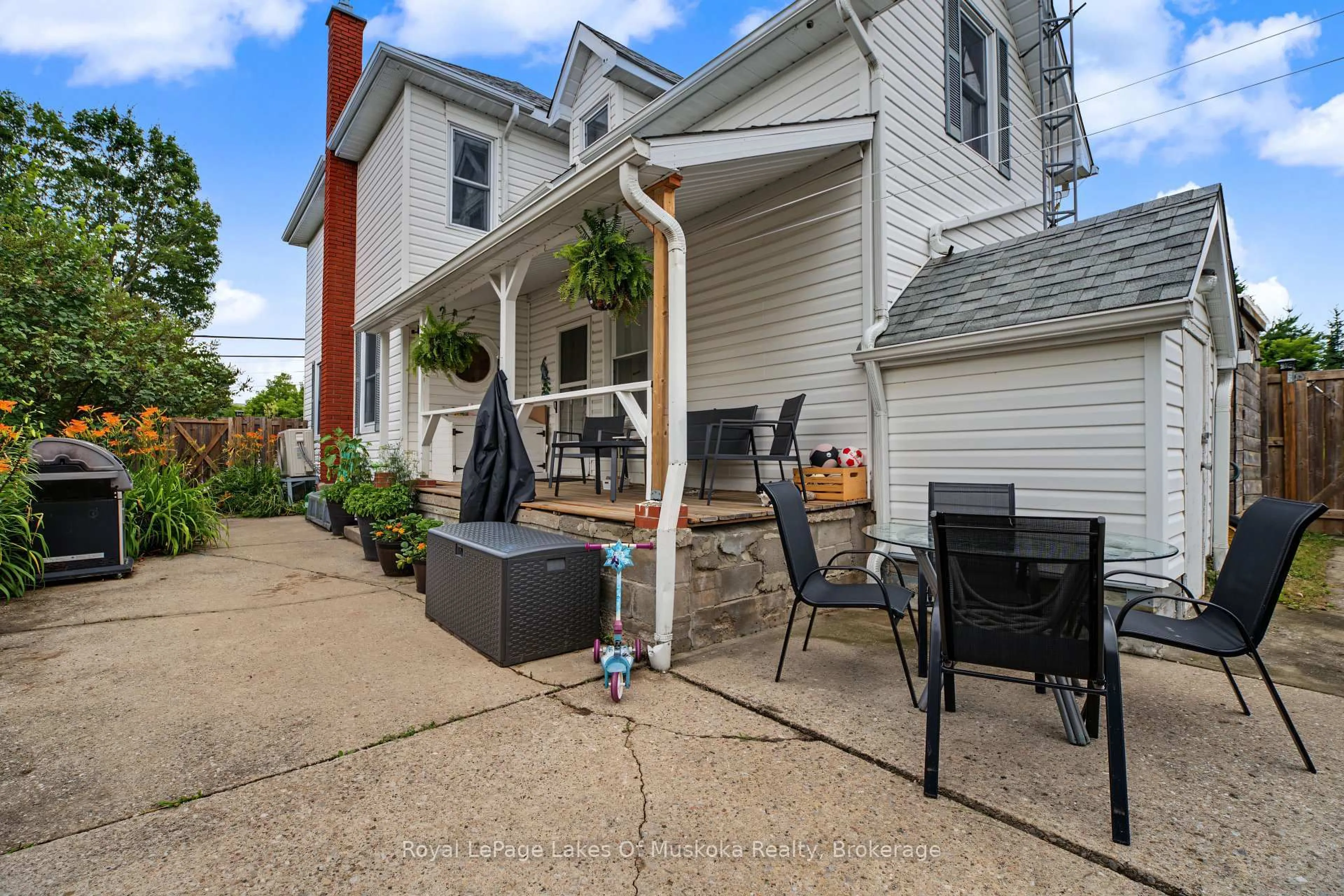 Patio, street for 152 Main St, Burk's Falls Ontario P0A 1C0