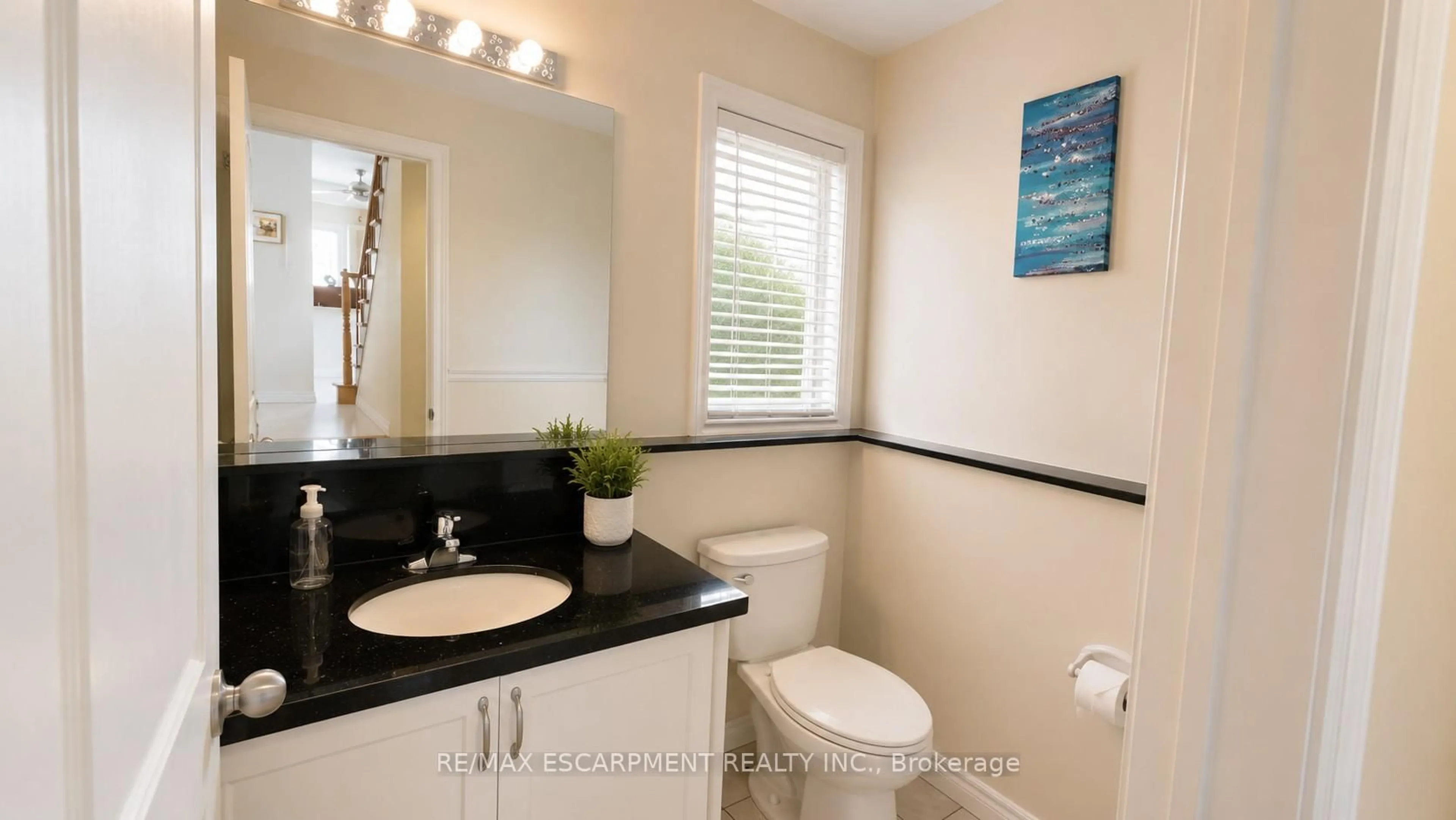 Standard bathroom, ceramic/tile floor for 349 Braithwaite Ave, Hamilton Ontario L9G 5A7