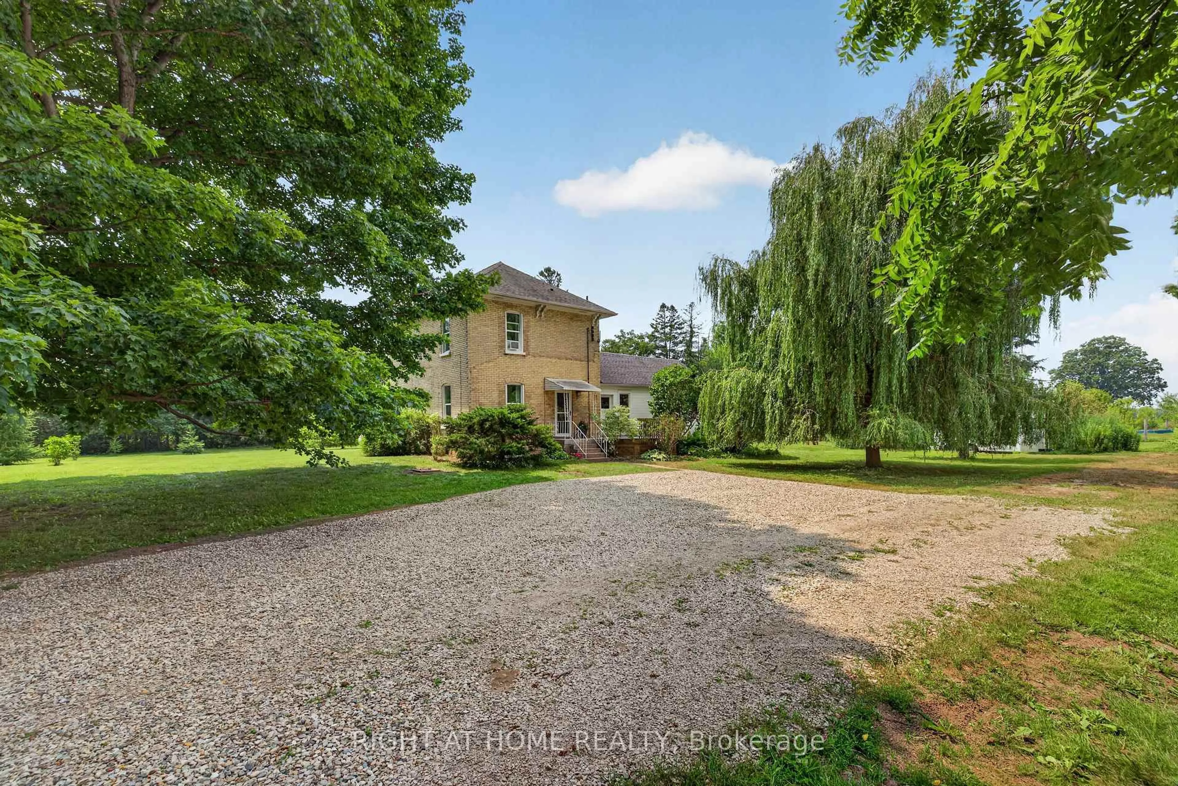 A pic from outside/outdoor area/front of a property/back of a property/a pic from drone, unknown for 34630 Second Line, Southwold Ontario N0L 1P0
