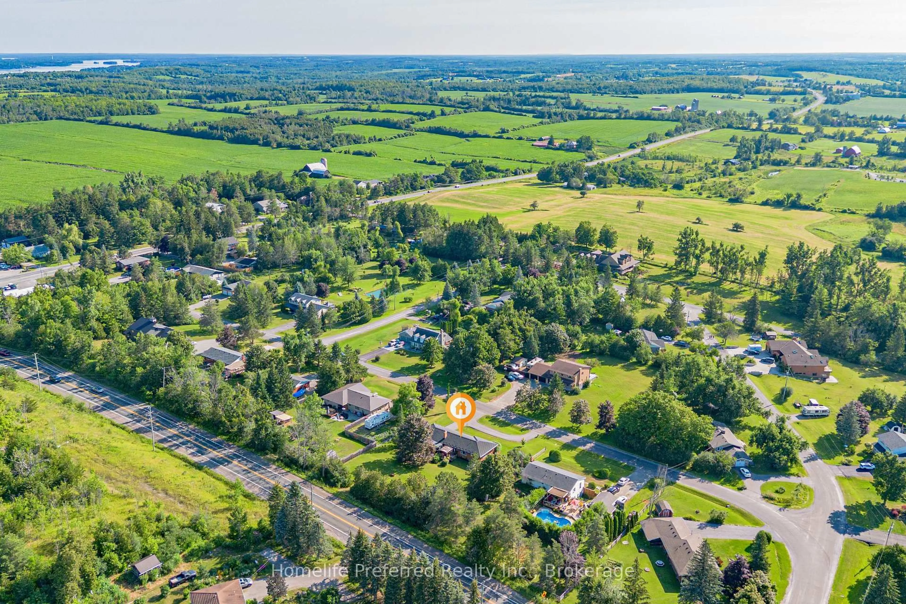 A pic from outside/outdoor area/front of a property/back of a property/a pic from drone, unknown for 548 Bissview Ave, Selwyn Ontario K9J 6X4