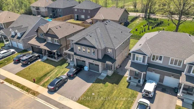 9338 White Oak Ave, Niagara Falls 3