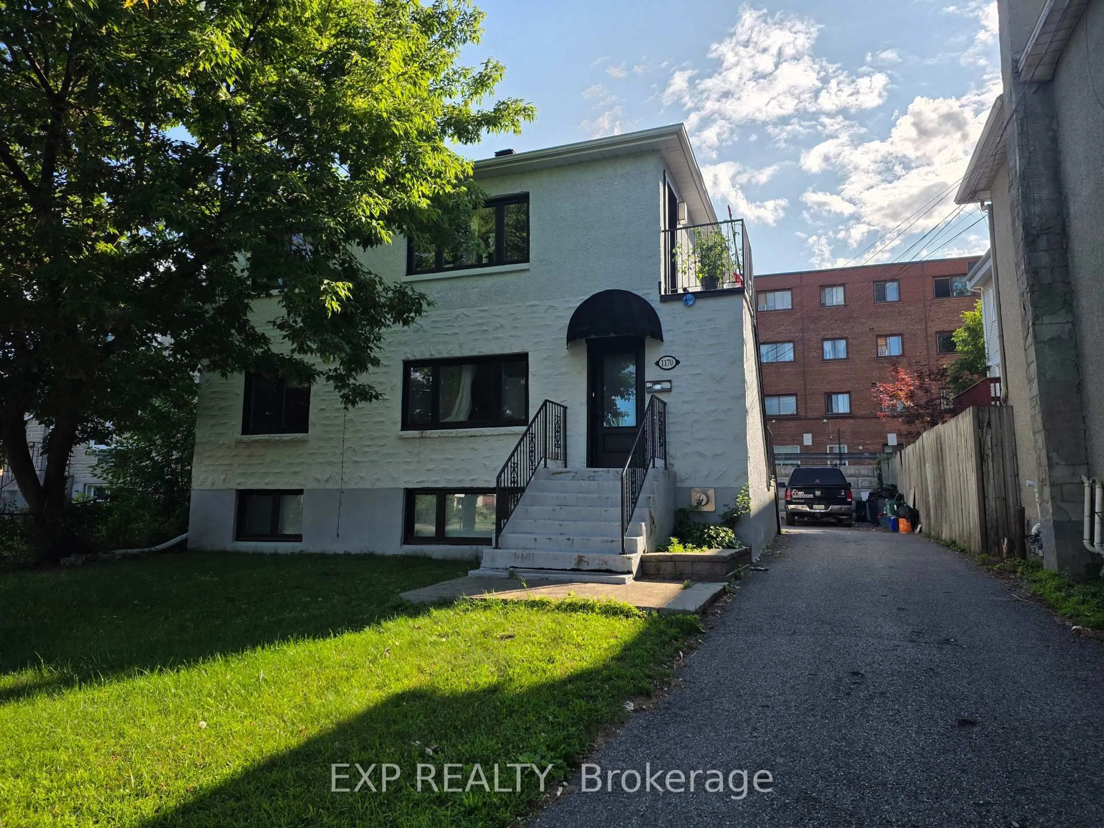 Unknown for 1170 Merivale Rd, Ottawa Ontario K1Z 6B7