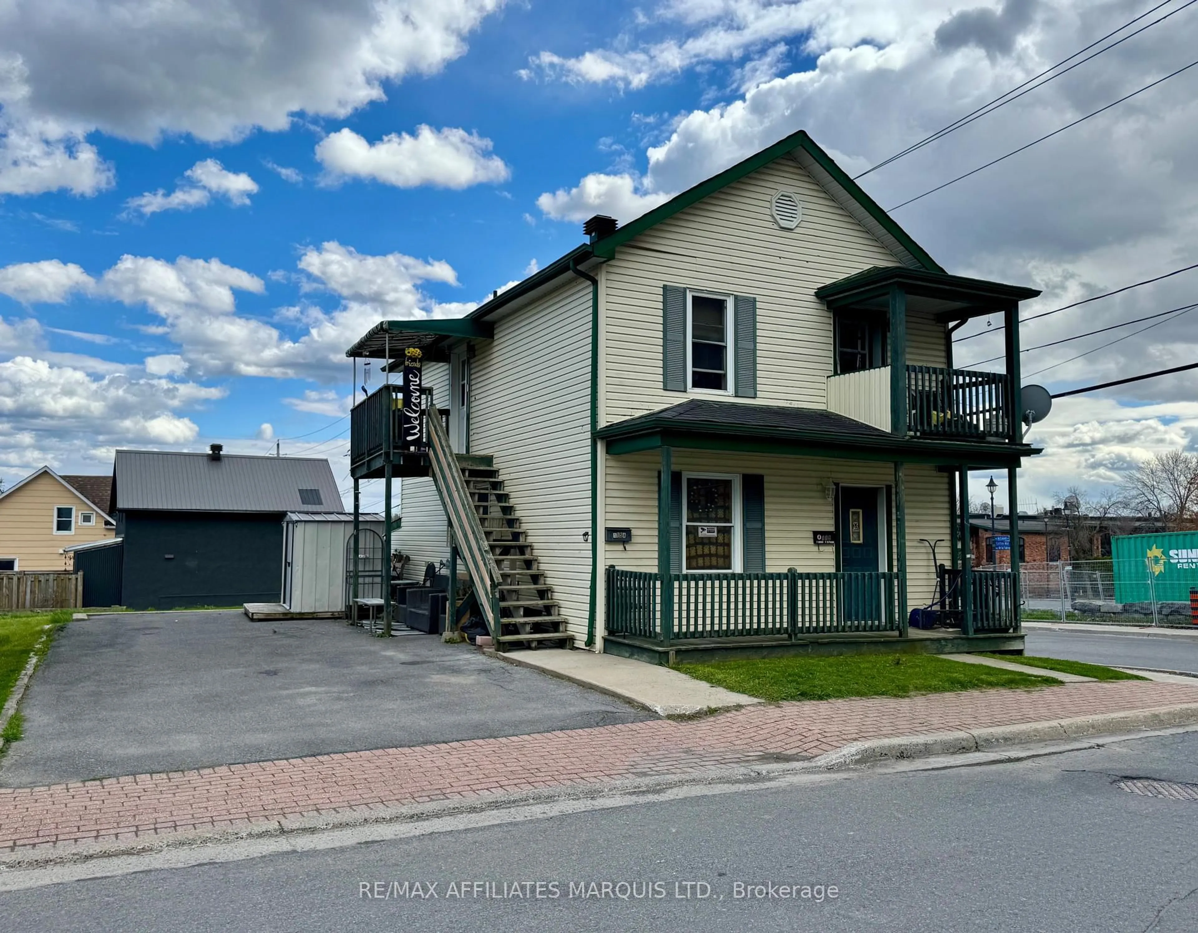 A pic from outside/outdoor area/front of a property/back of a property/a pic from drone, street for 115 Prince Albert St, Cornwall Ontario K6H 1J4