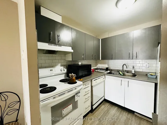 626 First St #204, London East 3