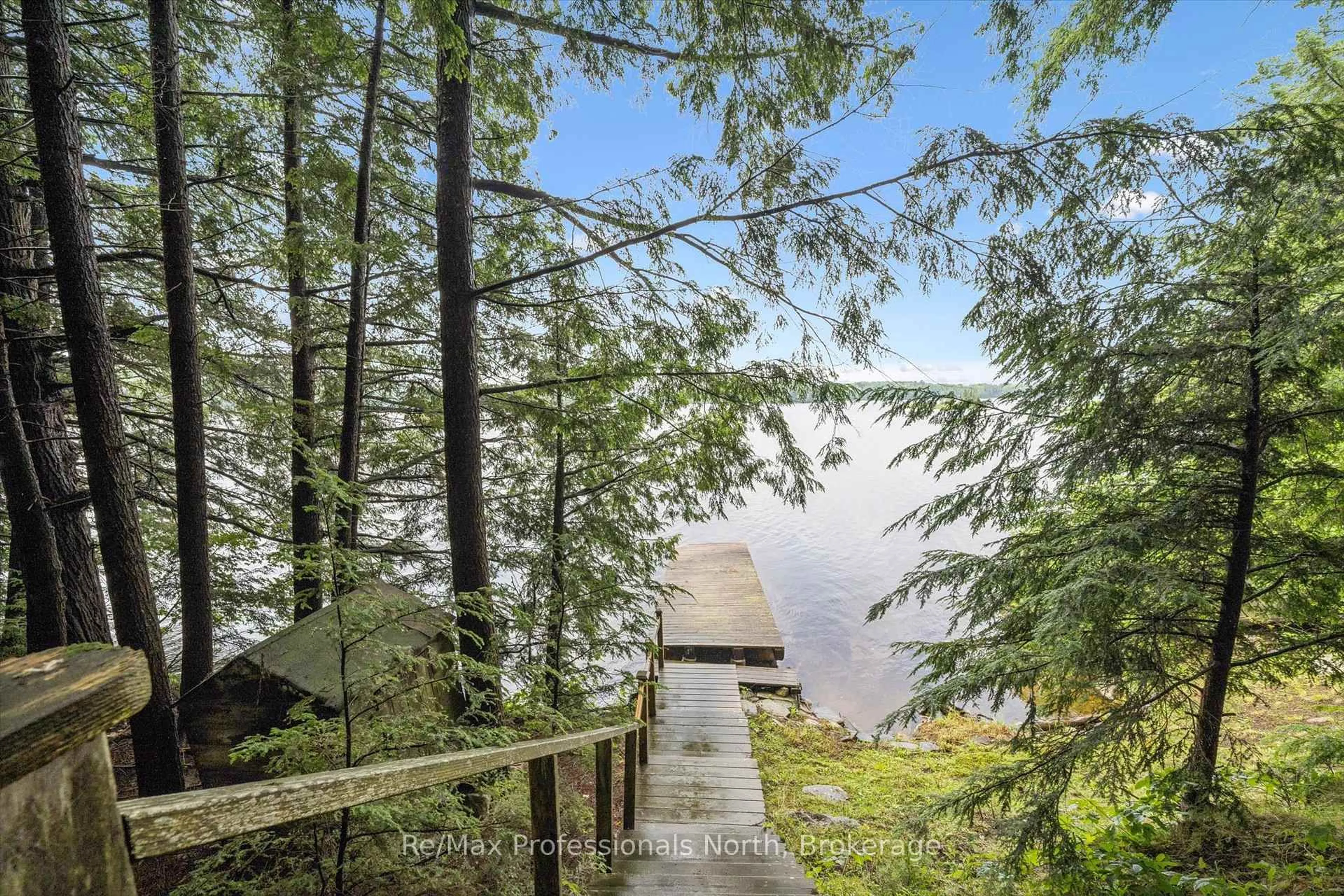 Patio, water/lake/river/ocean view for 1271 Staunton Rd, Bracebridge Ontario P1L 1X3