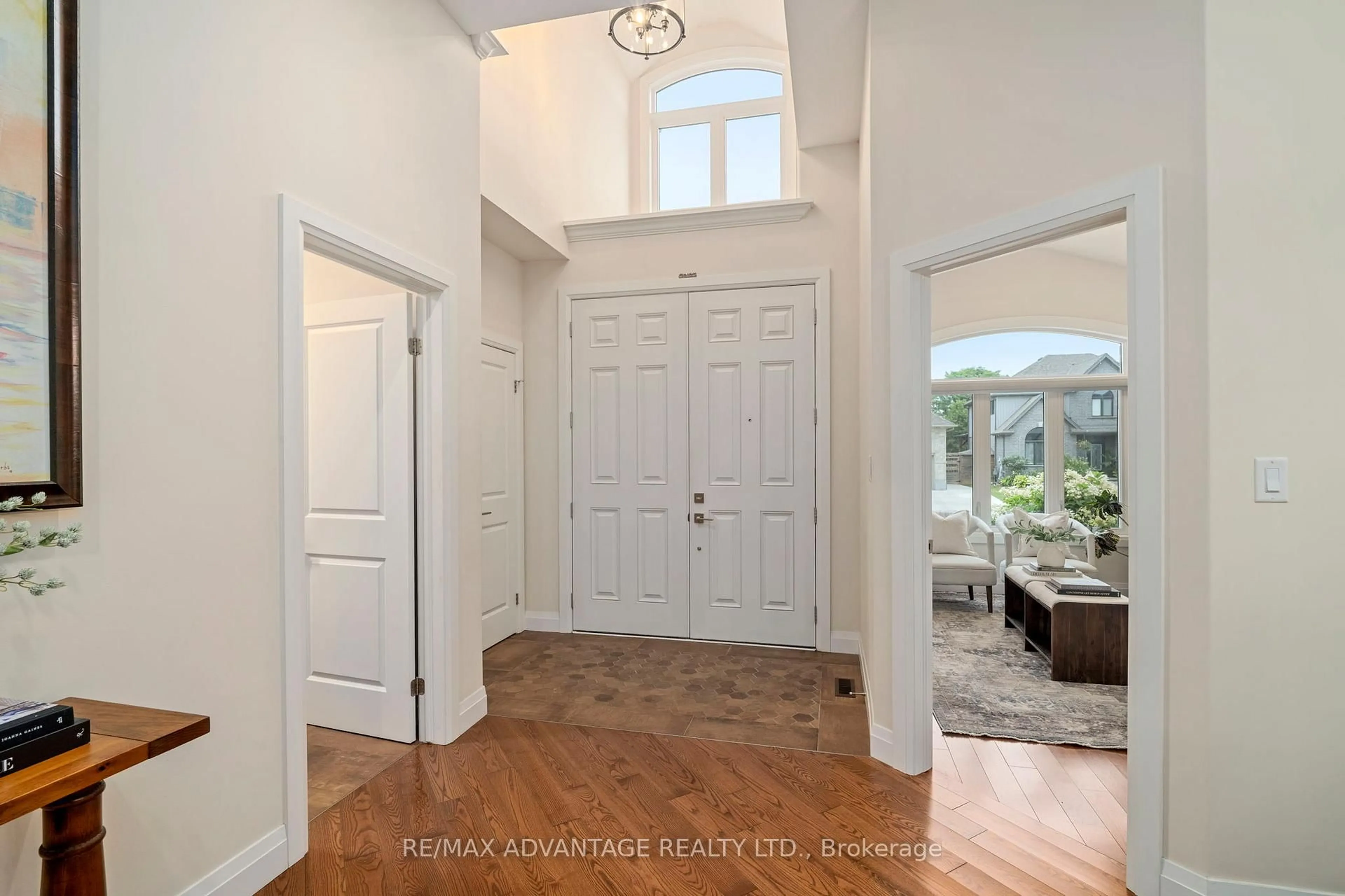 Indoor entryway for 773 Hickorystick Key, London North Ontario N6G 0M9