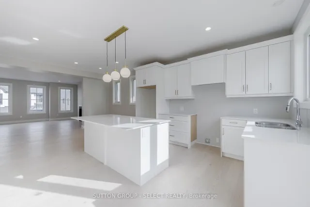2835 Sheffield Pl #7, London South 3