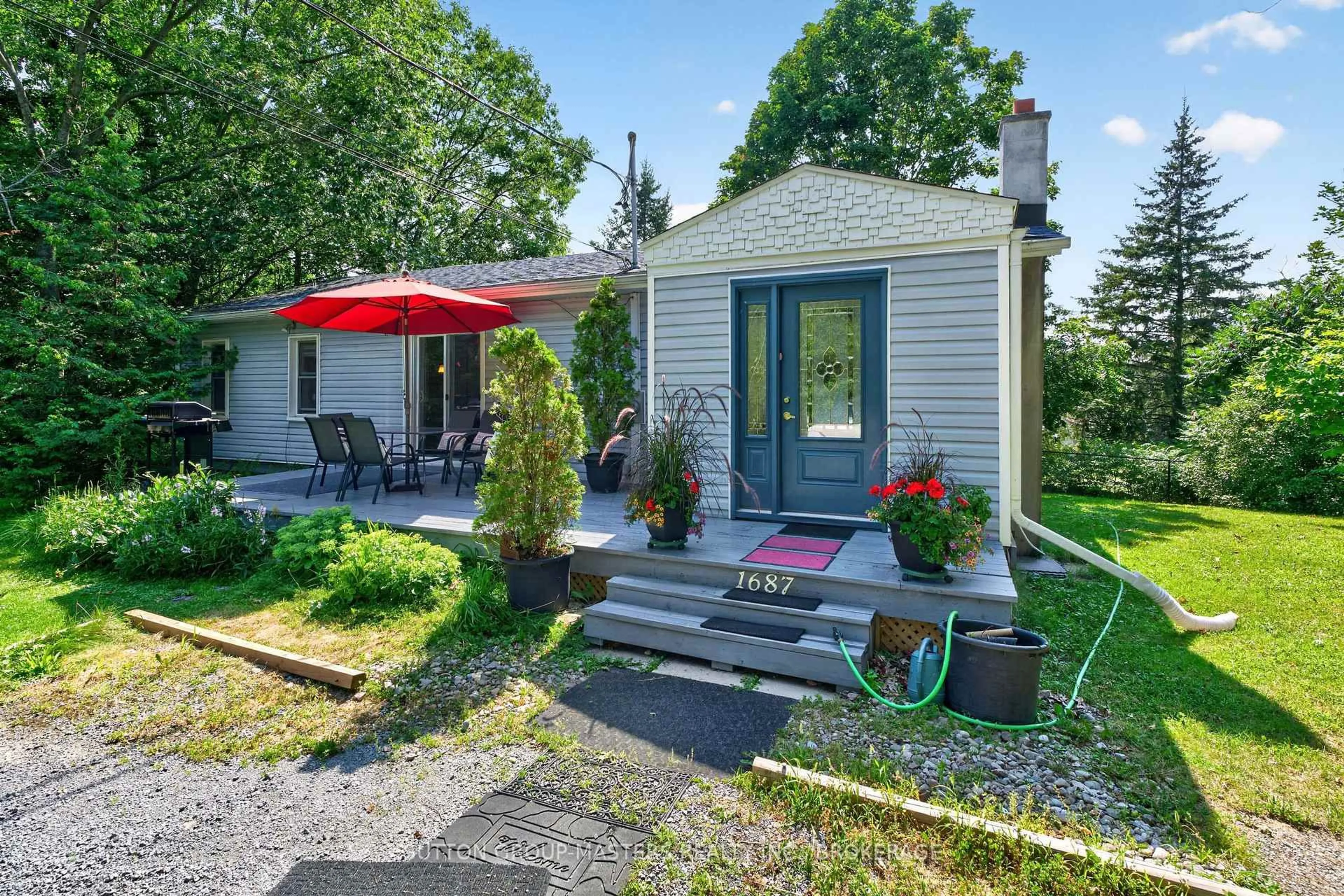 Patio, street for 1687 Harten Lane, Kingston Ontario K7L 4V1