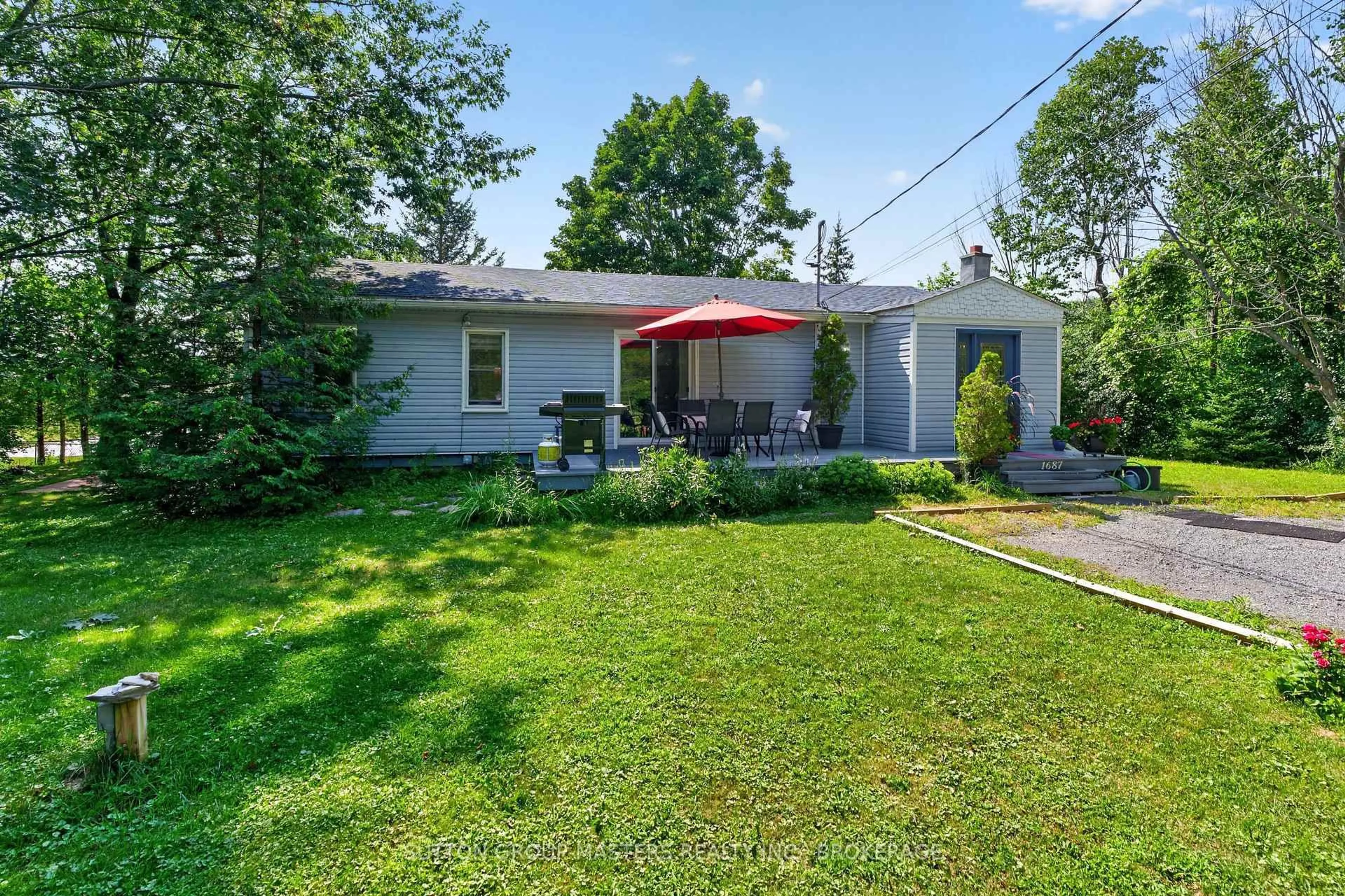 Patio, street for 1687 Harten Lane, Kingston Ontario K7L 4V1