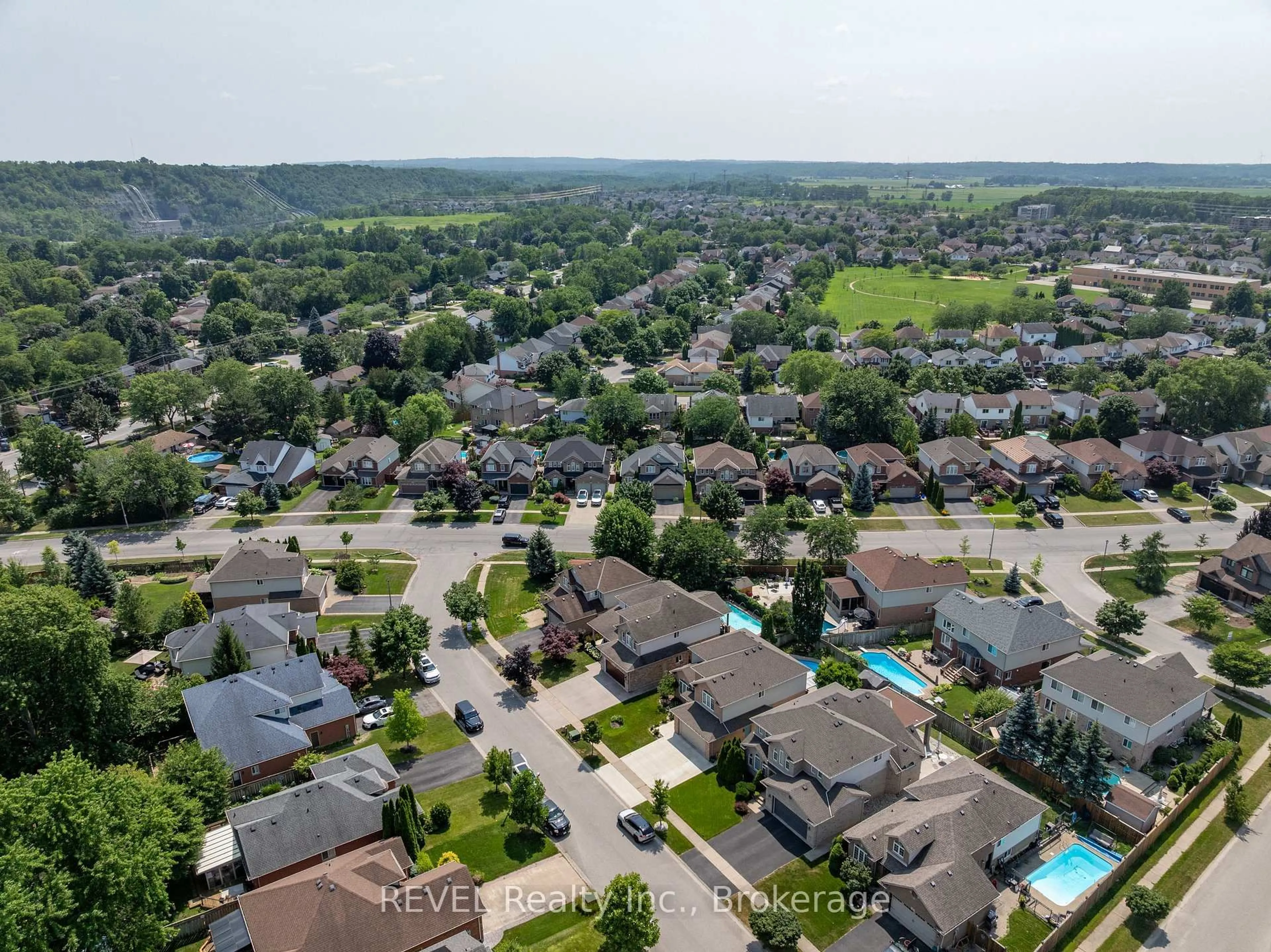 Unknown for 3 Fosh Crt, St. Catharines Ontario L2S 4A9