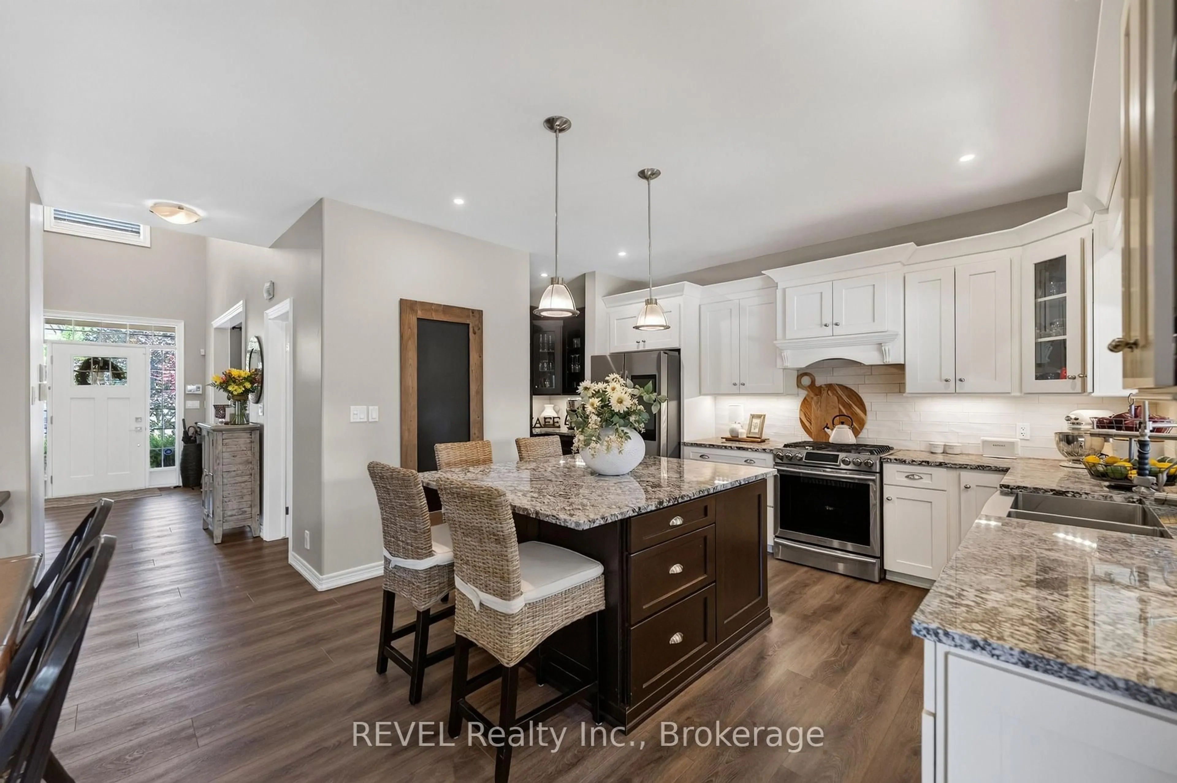 Unknown for 3 Fosh Crt, St. Catharines Ontario L2S 4A9