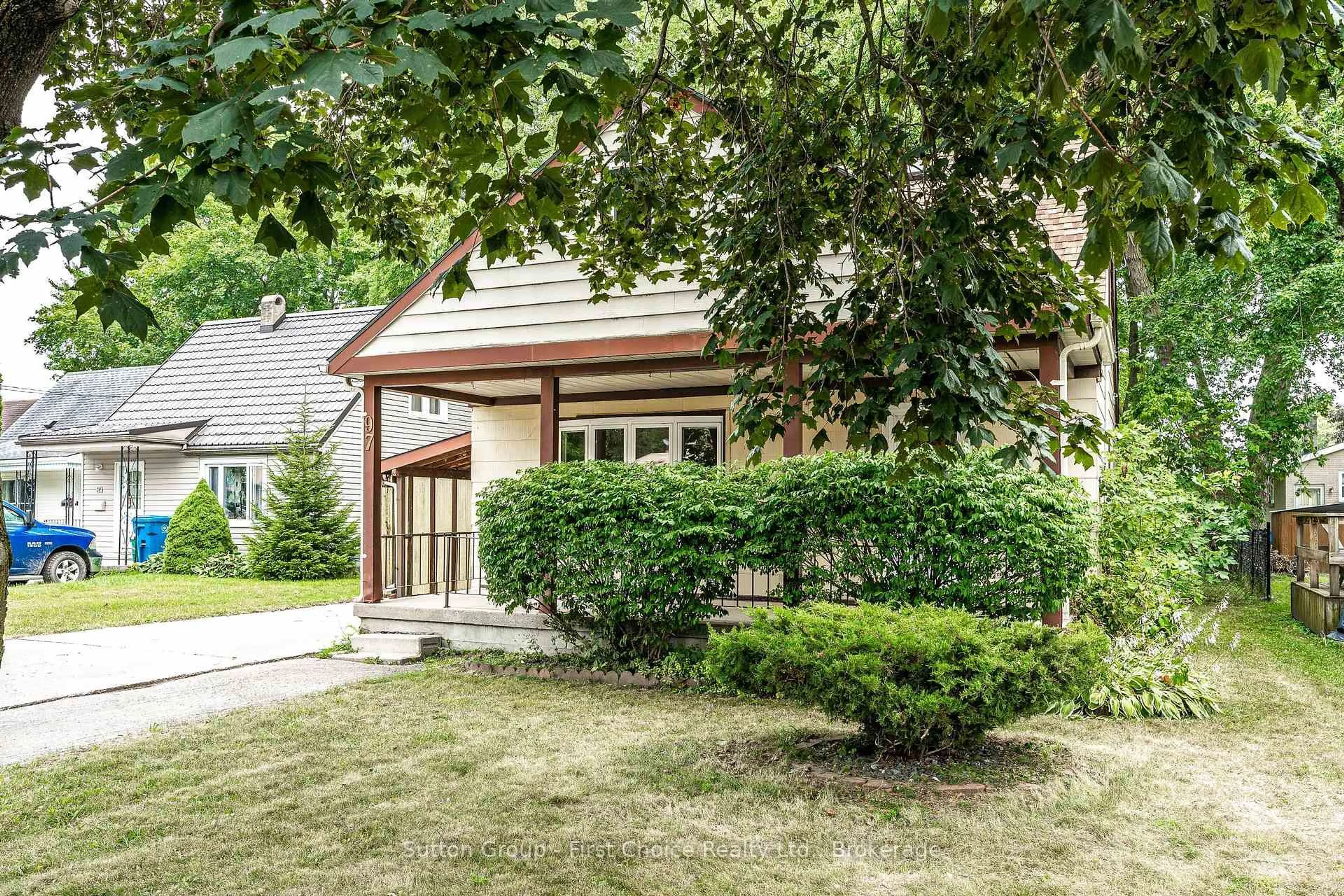 Unknown for 97 Brydges St, Stratford Ontario N5A 1R6