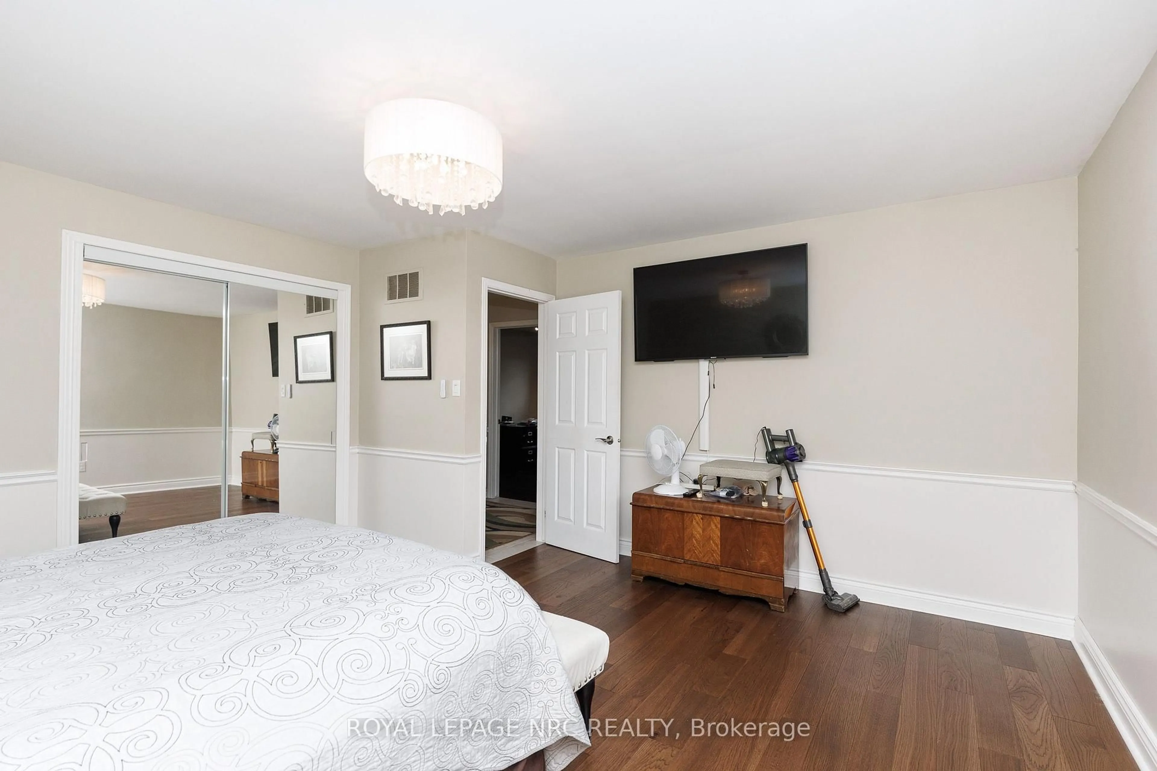 A pic of a room for 124 Glen Park Dr, Welland Ontario L3C 6J9