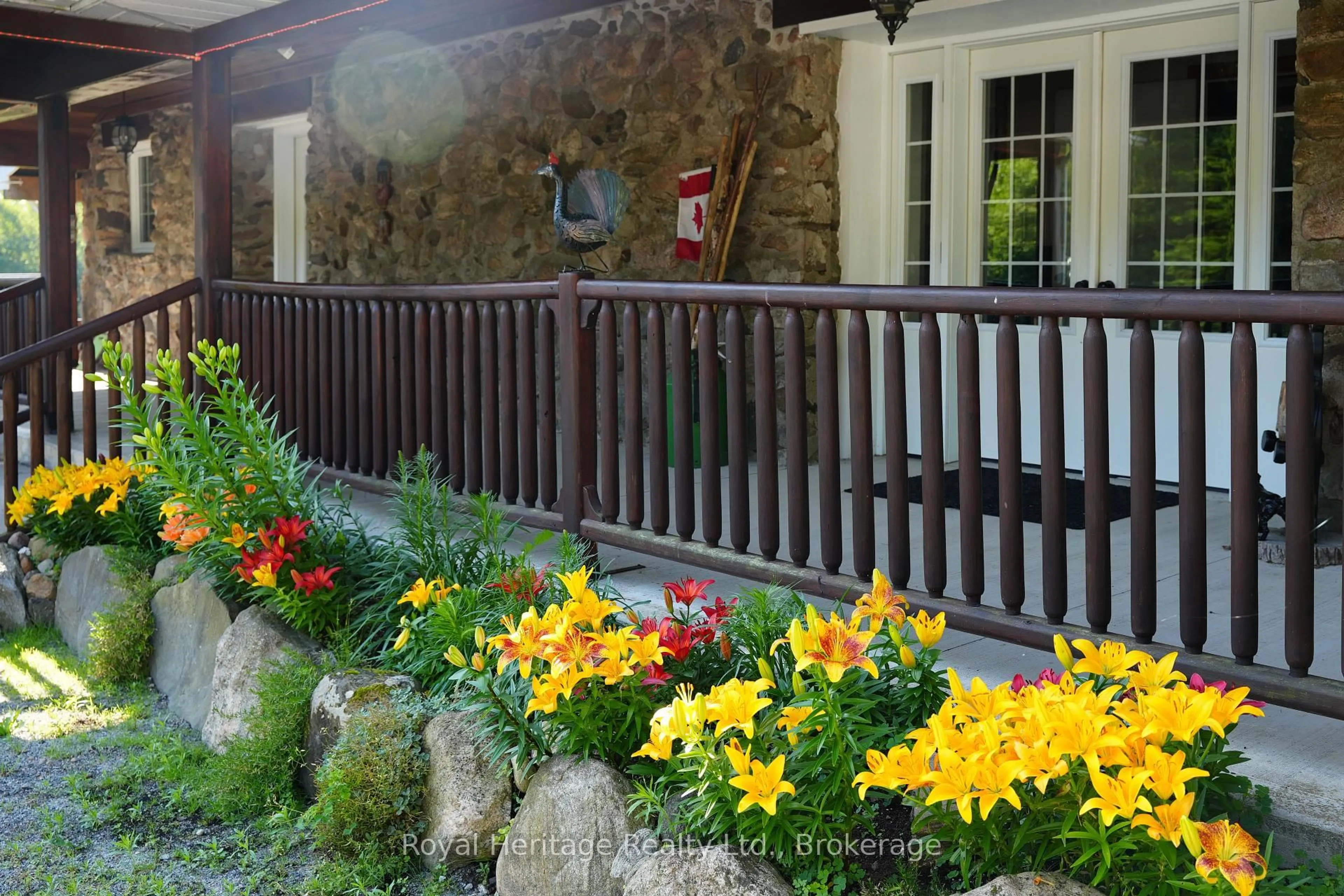 Patio, street for 497 Mooney Rd, Bancroft Ontario K0L 1C0
