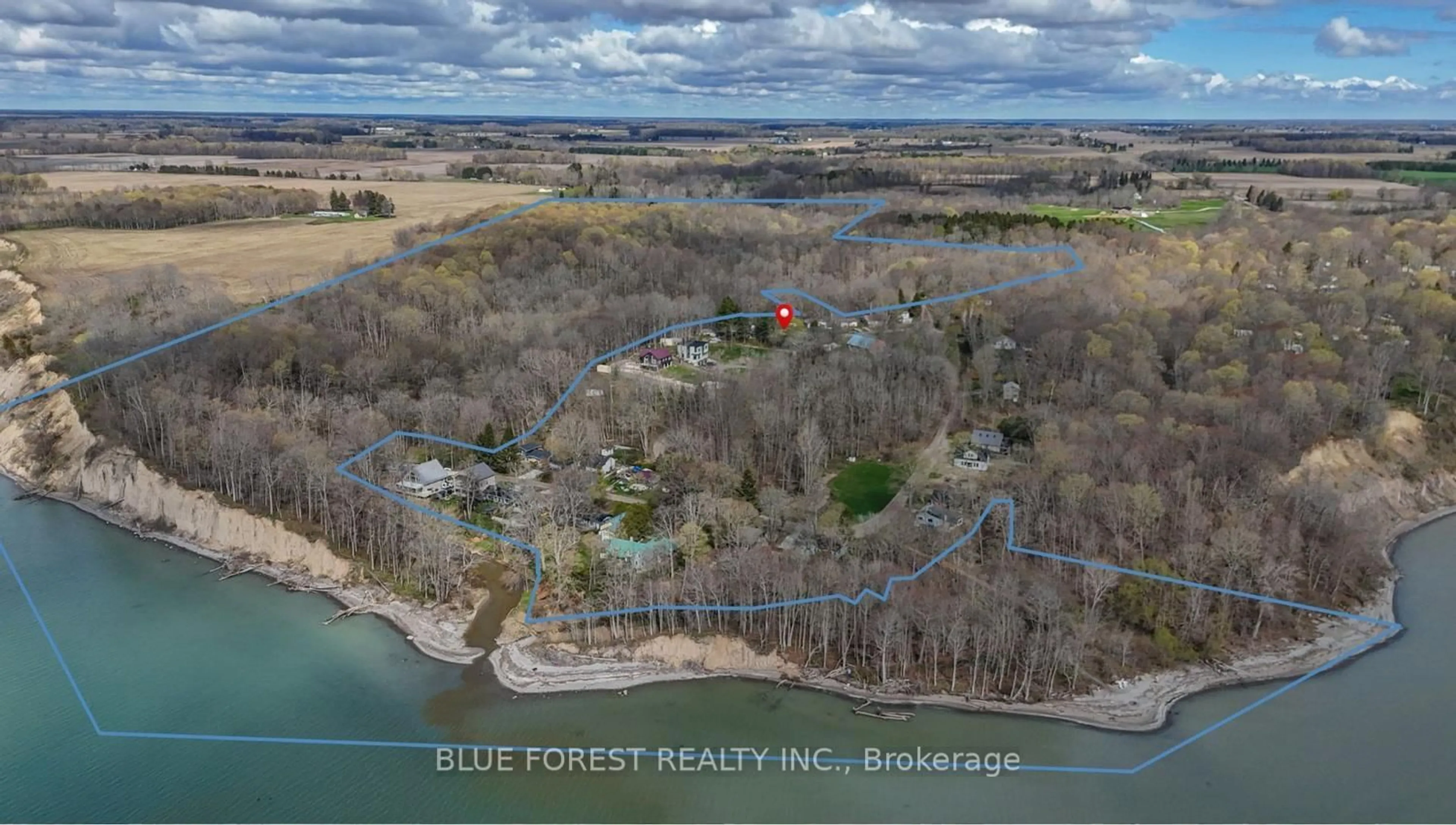 A pic from outside/outdoor area/front of a property/back of a property/a pic from drone, water/lake/river/ocean view for 7365 FAIRVIEW Dr, Dutton/Dunwich Ontario N0L 2M0