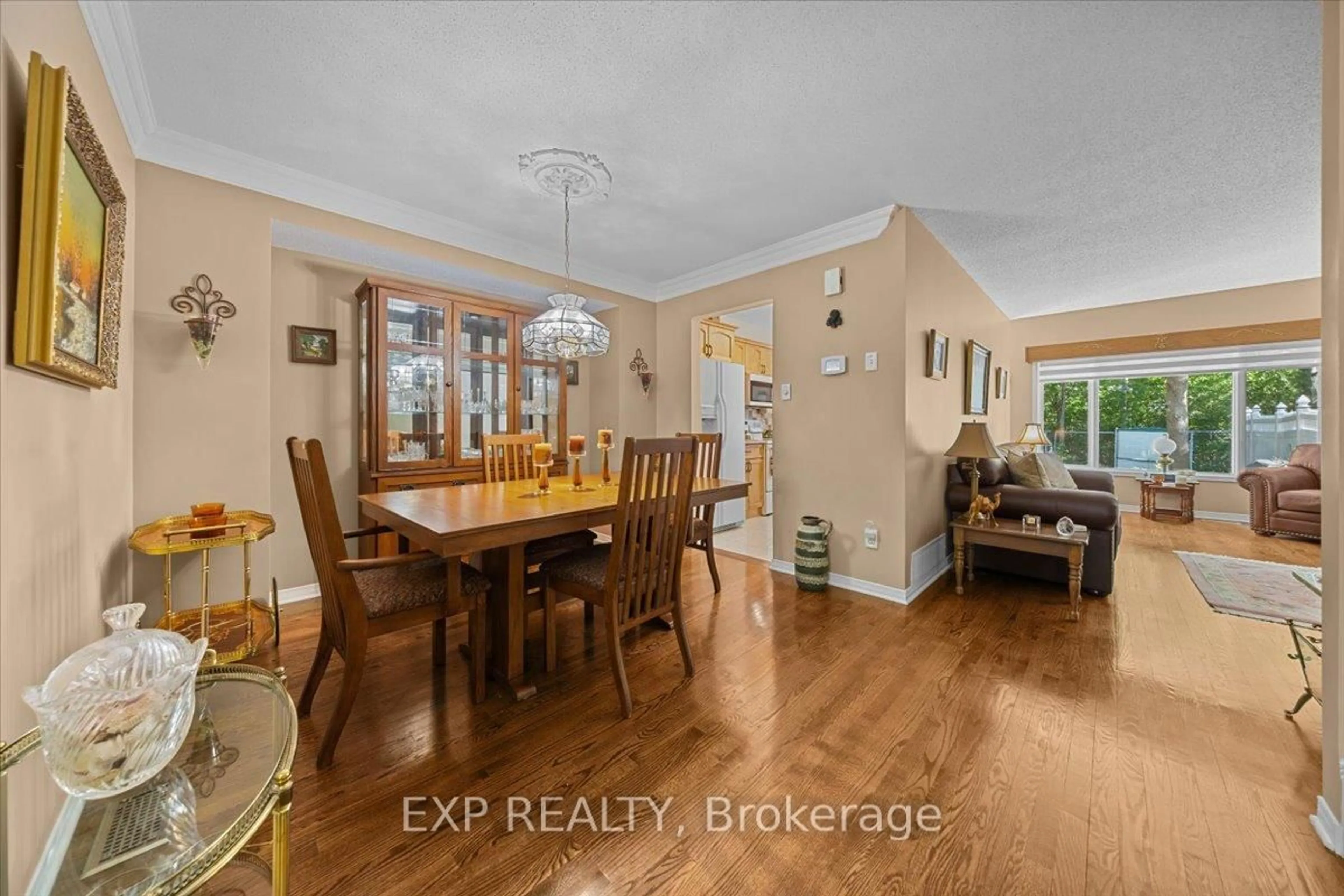 Dining room, unknown for 494 Lawler Cres, Ottawa Ontario K4A 3Y4