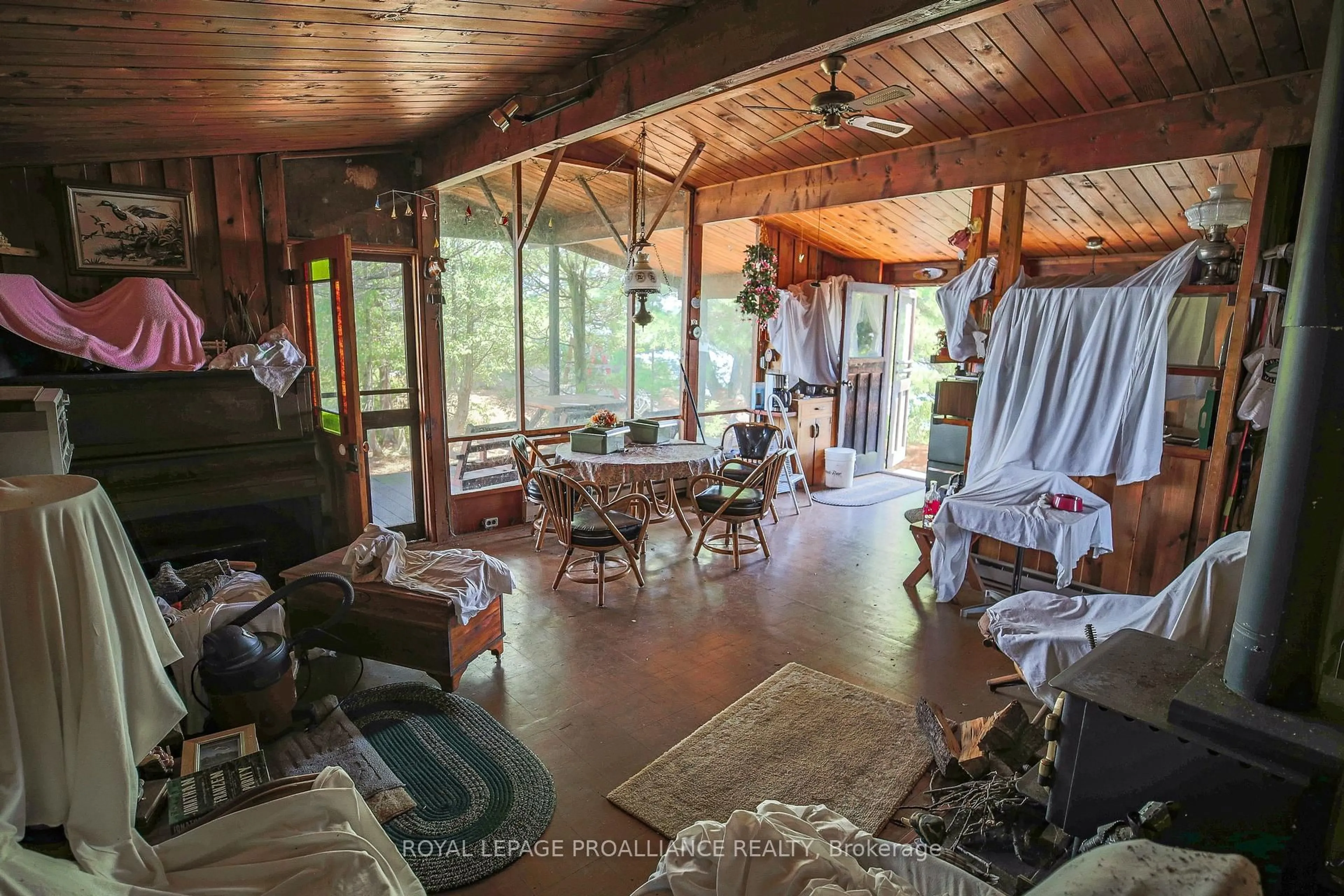 trreb/IMG-X13596436_0ca259dd-cf88-45ec-8f34-3d61e099cea1-l.jpg