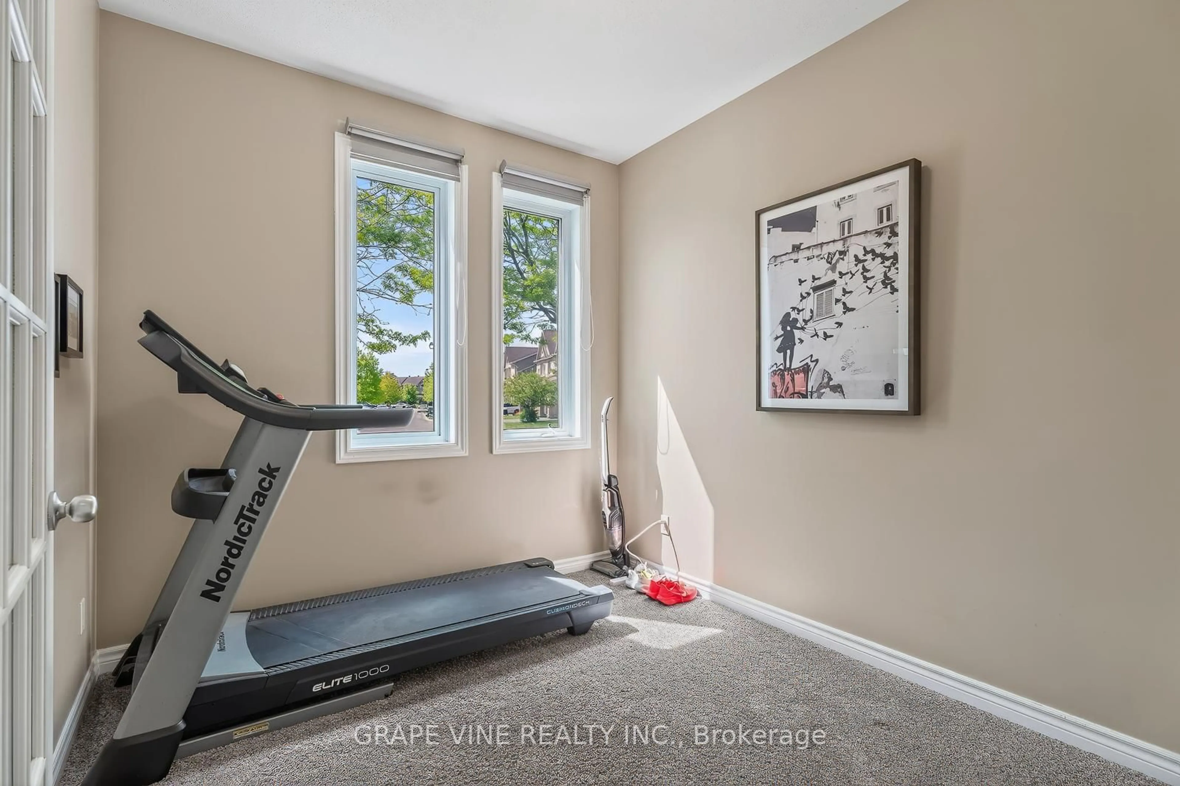 Gym or fitness room for 360 BALINROAN Cres, Ottawa Ontario K2J 3T9